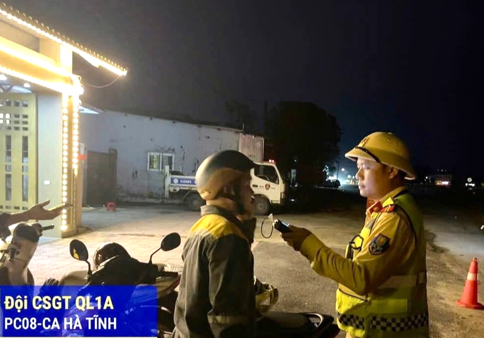 Hà Tĩnh: Xây dựng văn hóa giao thông nhờ thực thi nghiêm túc Luật Giao thông đường bộ- Ảnh 2.