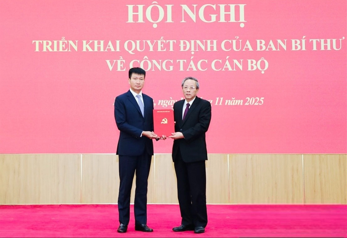 Ông Trần Huy Tuấn làm Phó bí thư Tỉnh ủy Ninh Bình- Ảnh 1.