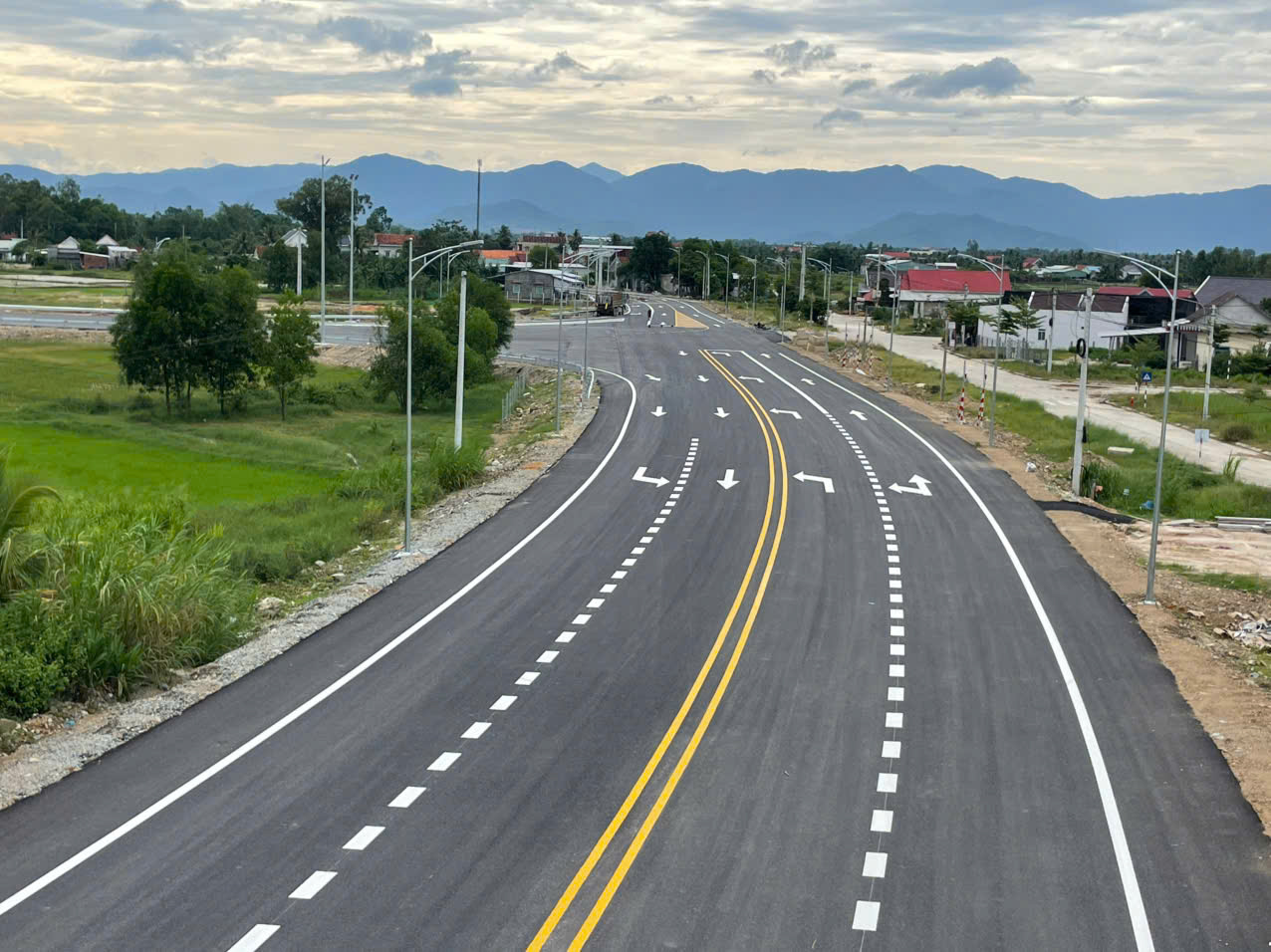 Thứ trưởng Nguyễn Việt Hùng: Kiểm soát tiến độ từng ngày, đưa cao tốc qua Gia Lai về đích- Ảnh 3.