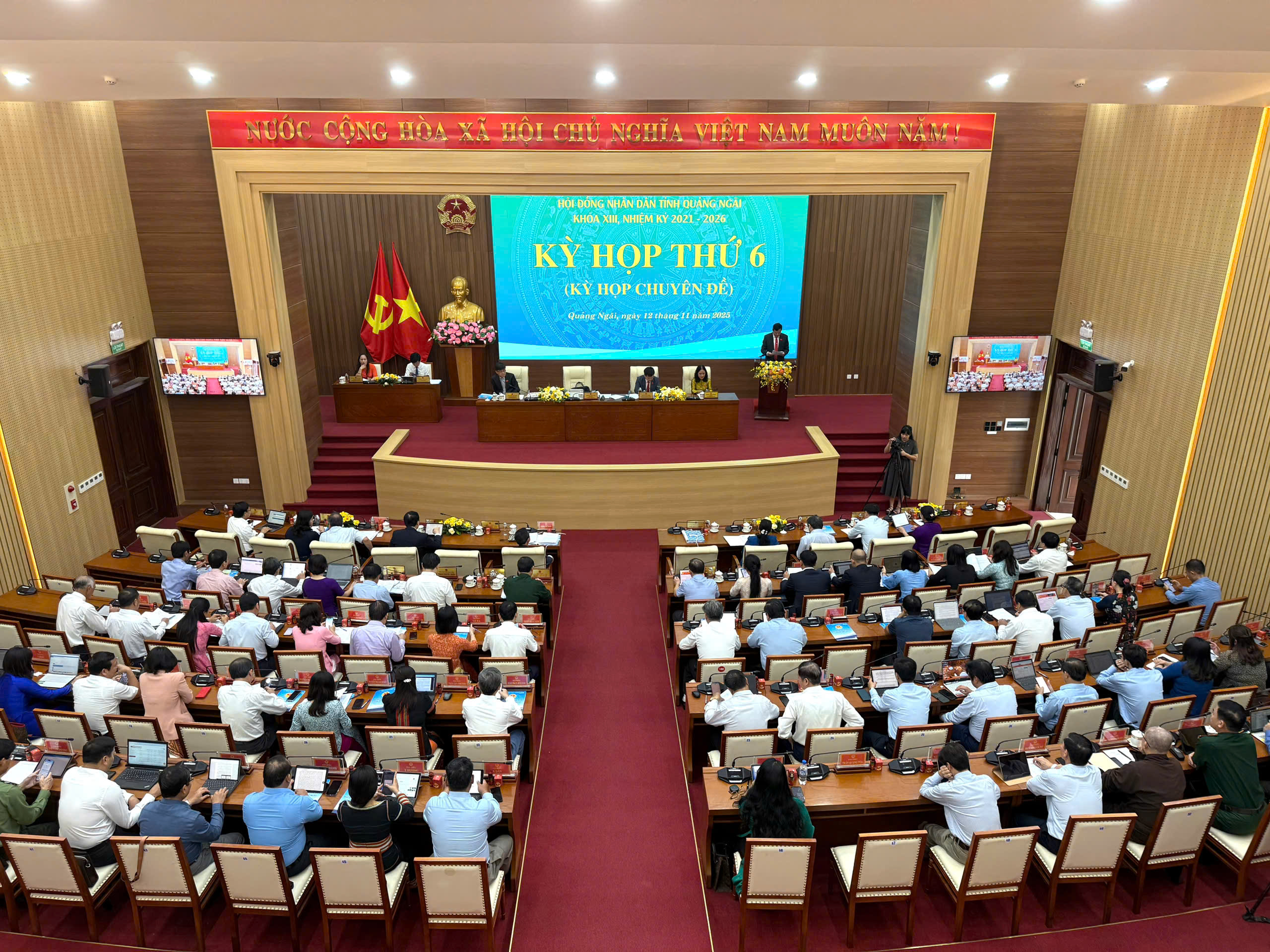 Quảng Ngãi phân bổ vốn chuẩn bị đầu tư 6 dự án hạ tầng lớn- Ảnh 1. Quảng Ngãi phân bổ vốn chuẩn bị đầu tư 6 dự án hạ tầng lớn- Ảnh 1.