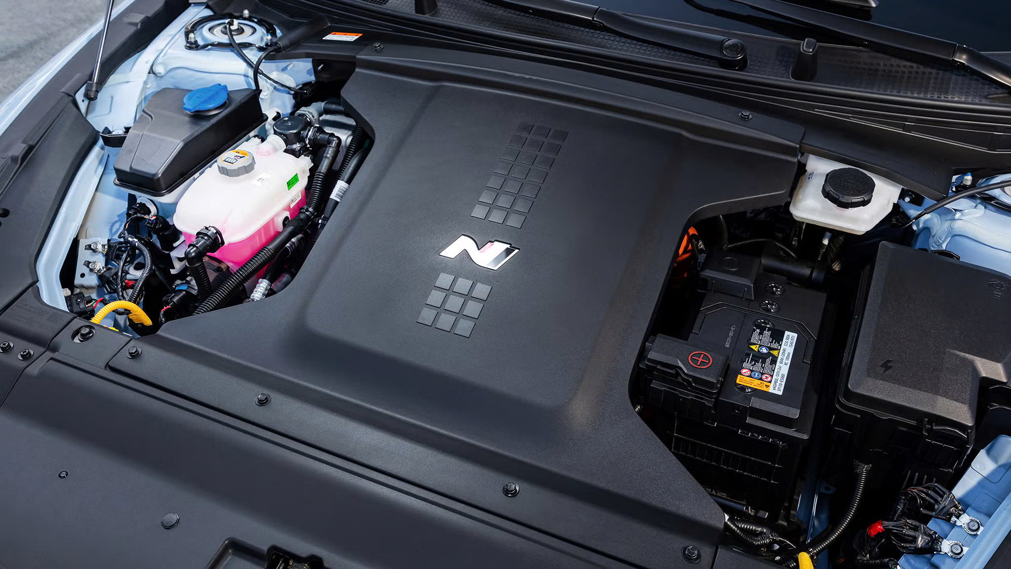 Hyundai Ioniq 6 N 2026 thách thức Mercedes-AMG C63- Ảnh 2. Hyundai Ioniq 6 N 2026 thách thức Mercedes-AMG C63- Ảnh 2.