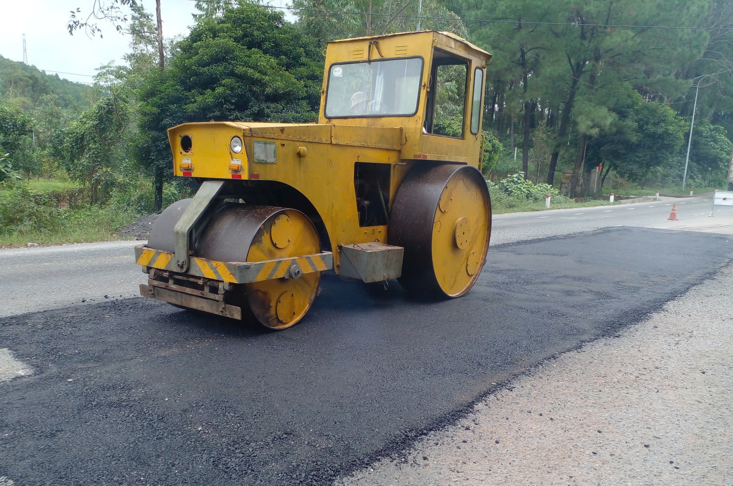 Cơ bản khắc phục xong hư hỏng mặt đường quốc lộ 1 đoạn qua Huế- Ảnh 8.