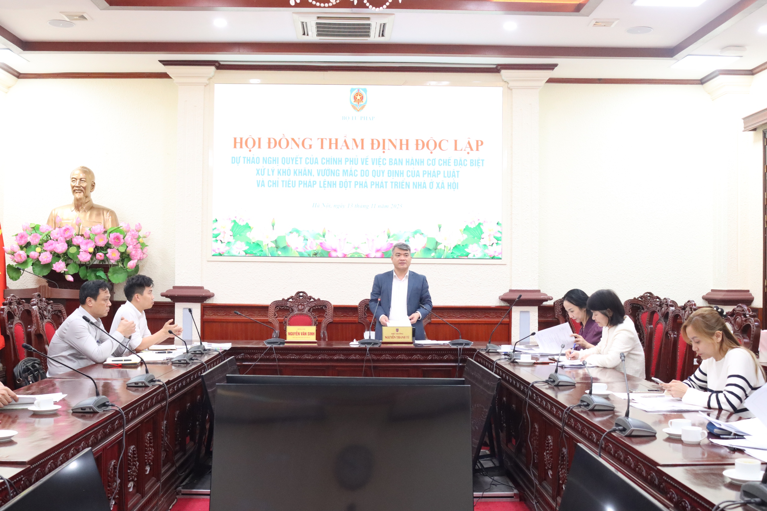 Đề xuất cơ chế đặc biệt tháo gỡ vướng mắc pháp luật, thúc đẩy phát triển nhà ở xã hội- Ảnh 1.