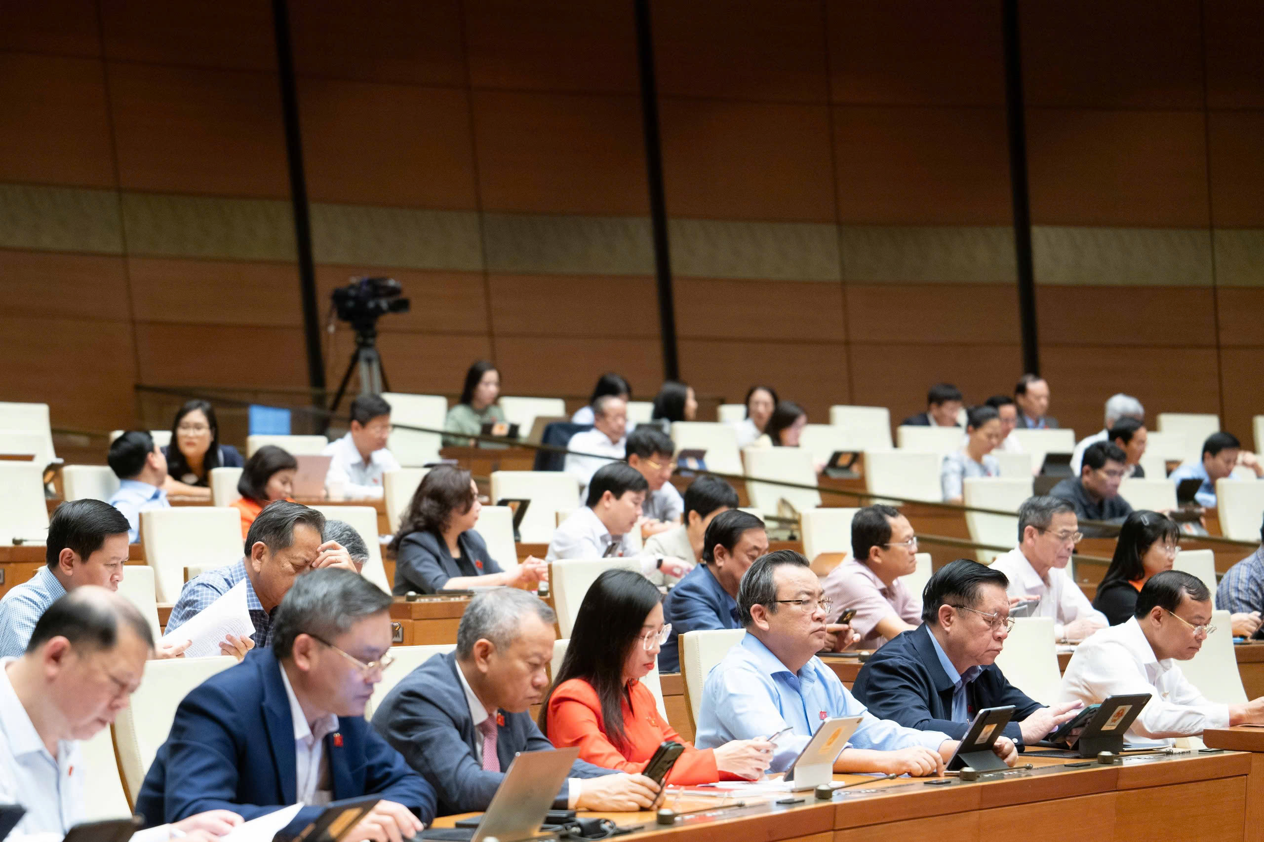 Phó Thủ tướng Bùi Thanh Sơn làm rõ sự cần thiết định danh người bán hàng trên mạng- Ảnh 2.