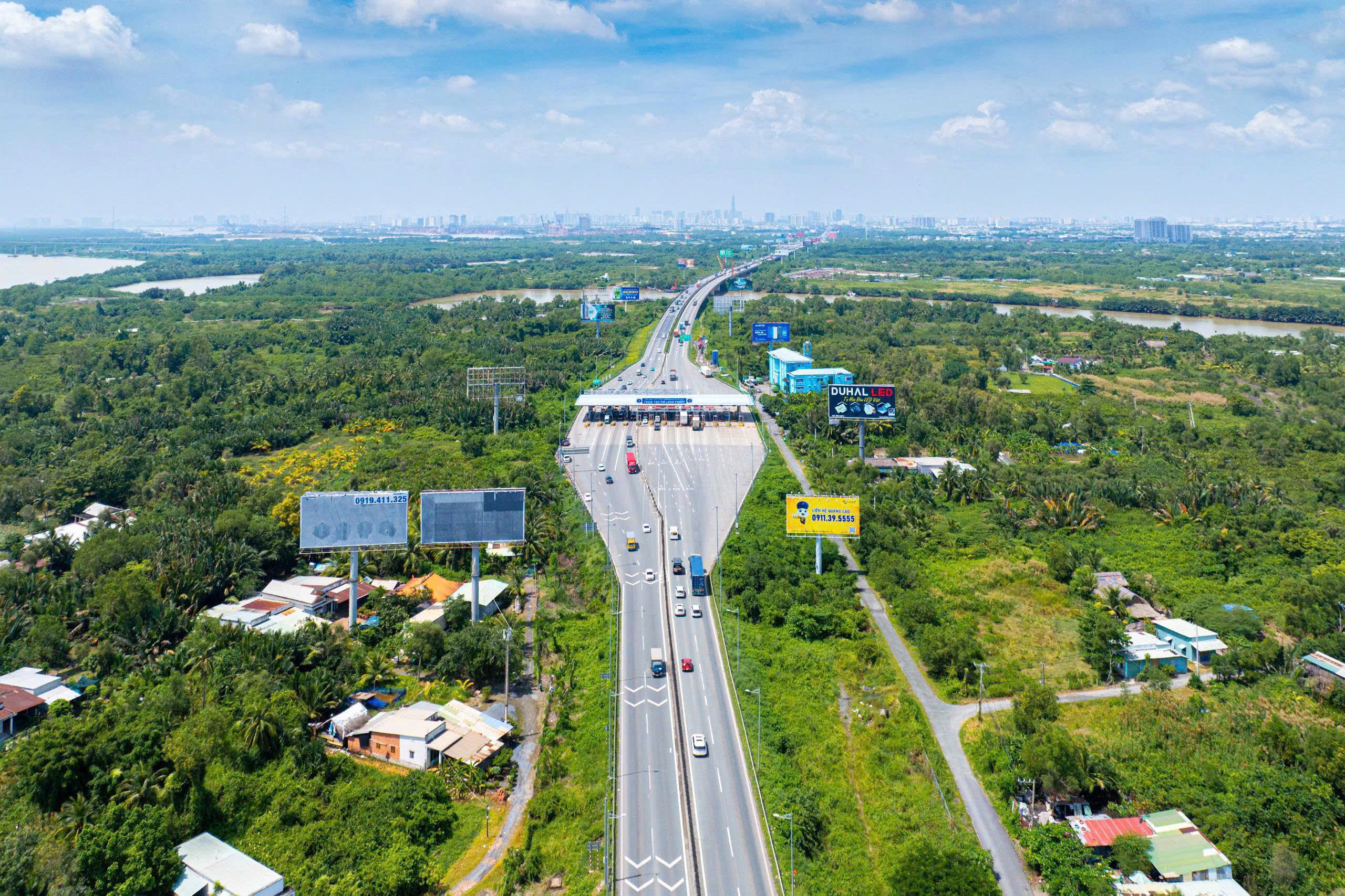 Tổng Bí thư Tô Lâm: Phải làm sớm đường sắt kết nối TP.HCM về sân bay Long Thành- Ảnh 3. Tổng Bí thư Tô Lâm: Phải làm sớm đường sắt kết nối TP.HCM về sân bay Long Thành- Ảnh 3.