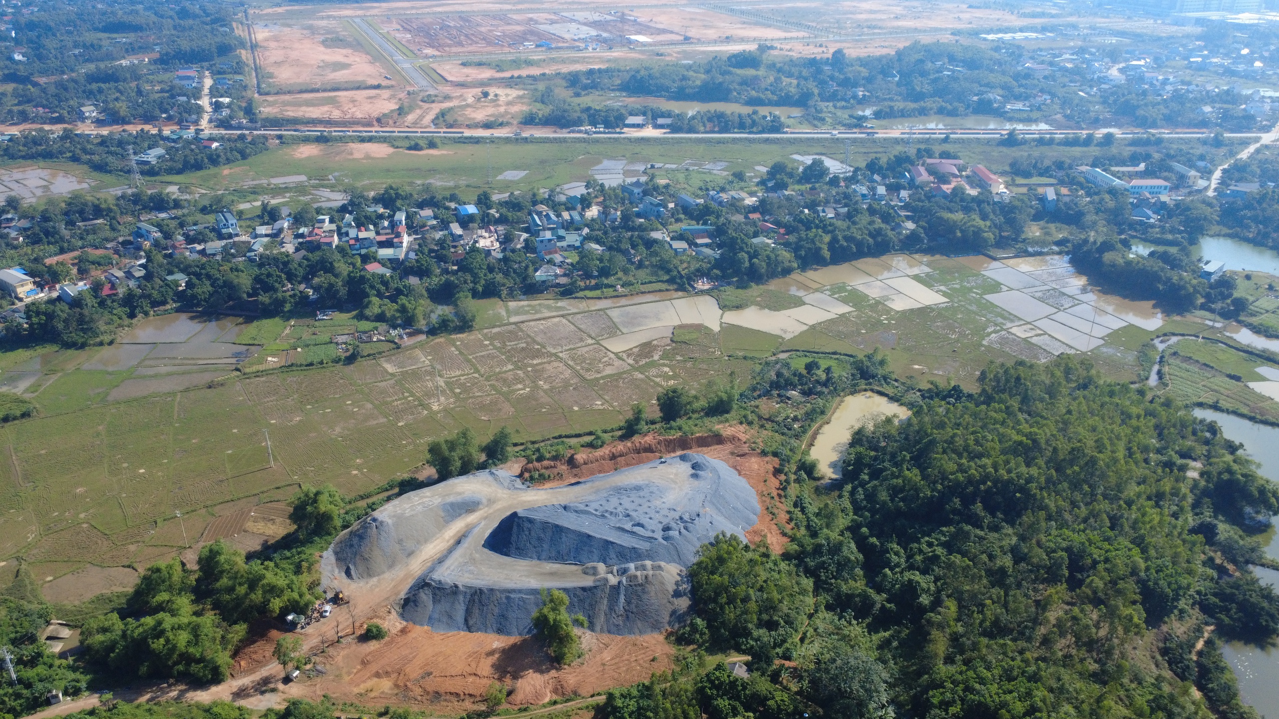 Phú Thọ: Dự án gần 700 tỷ đồng nối hai cao tốc có về đích đúng hẹn?- Ảnh 12.