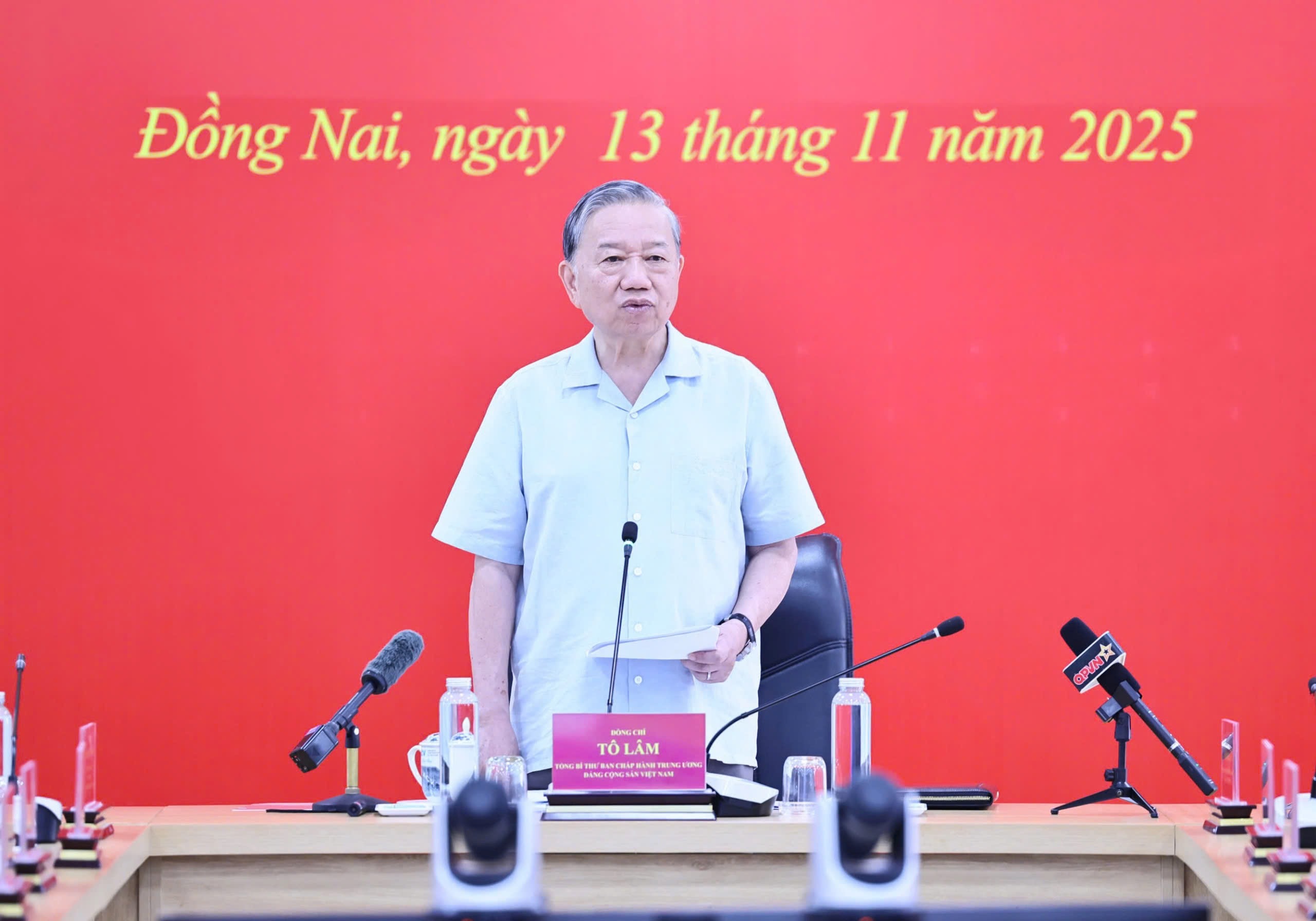 Tổng Bí thư Tô Lâm: Phải làm sớm đường sắt kết nối TP.HCM về sân bay Long Thành- Ảnh 8. Tổng Bí thư Tô Lâm: Phải làm sớm đường sắt kết nối TP.HCM về sân bay Long Thành- Ảnh 8.