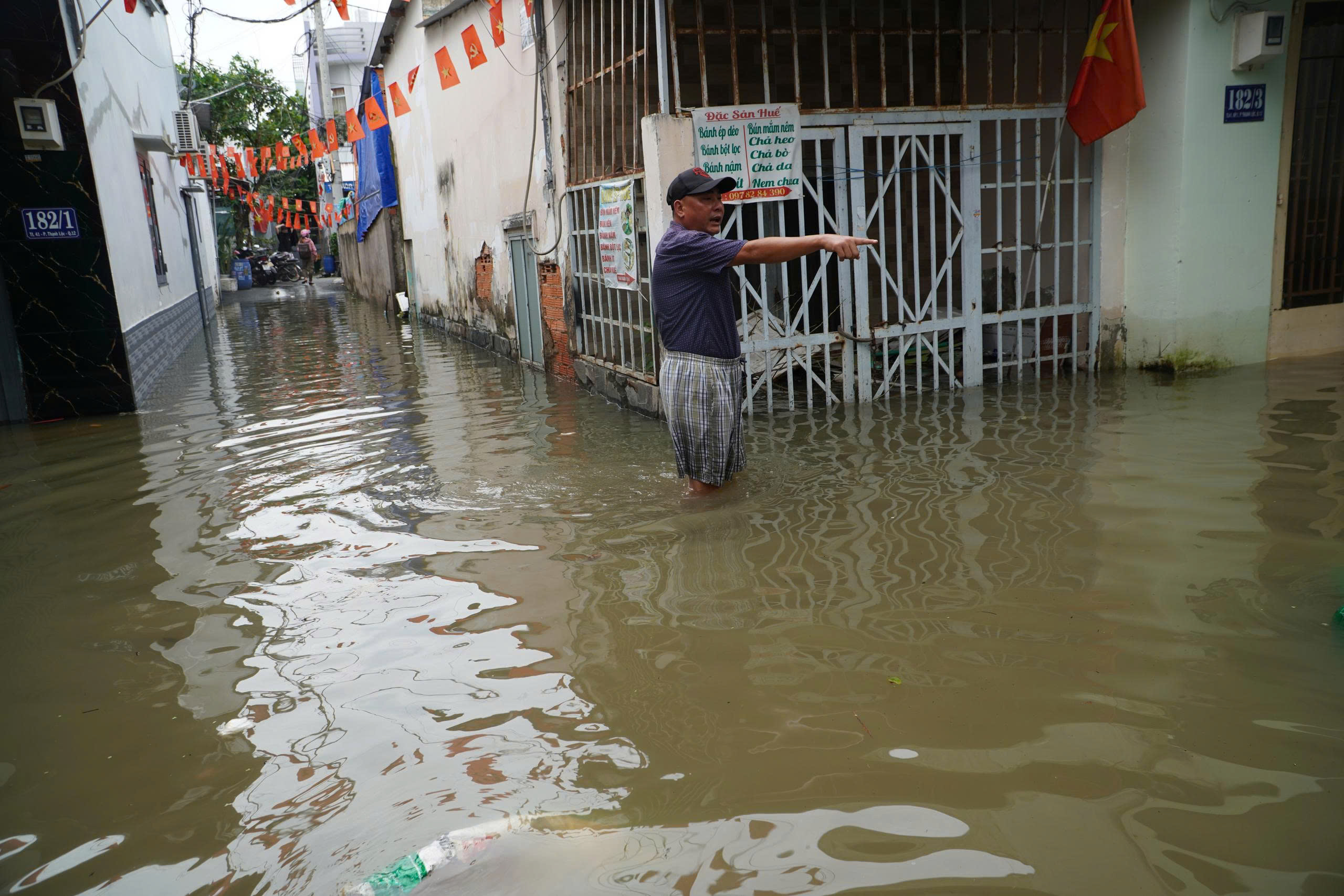 Giải bài toán ngập ở TP.HCM: Cần quy hoạch lại từ mặt đất đến nâng cao ý thức người dân- Ảnh 1. Giải bài toán ngập ở TP.HCM: Cần quy hoạch lại từ mặt đất đến nâng cao ý thức người dân- Ảnh 1.