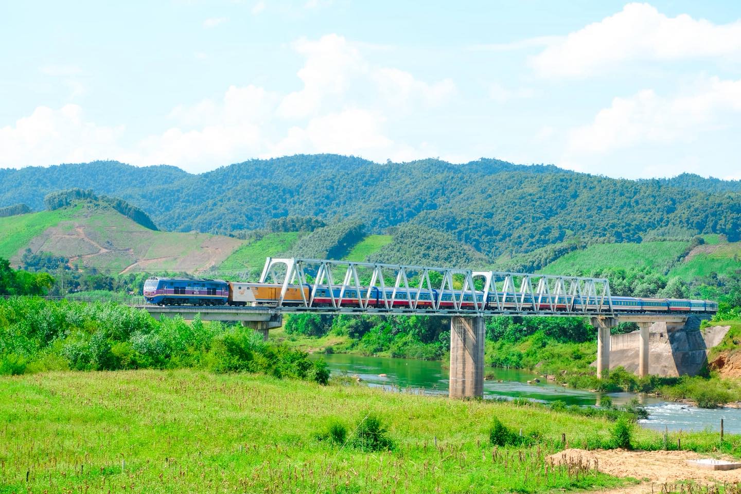 Thay đổi giờ chạy tàu Thống nhất Bắc - Nam, hành khách được giảm đến 20% giá vé- Ảnh 1. Thay đổi giờ chạy tàu Thống nhất Bắc - Nam, hành khách được giảm đến 20% giá vé- Ảnh 1.