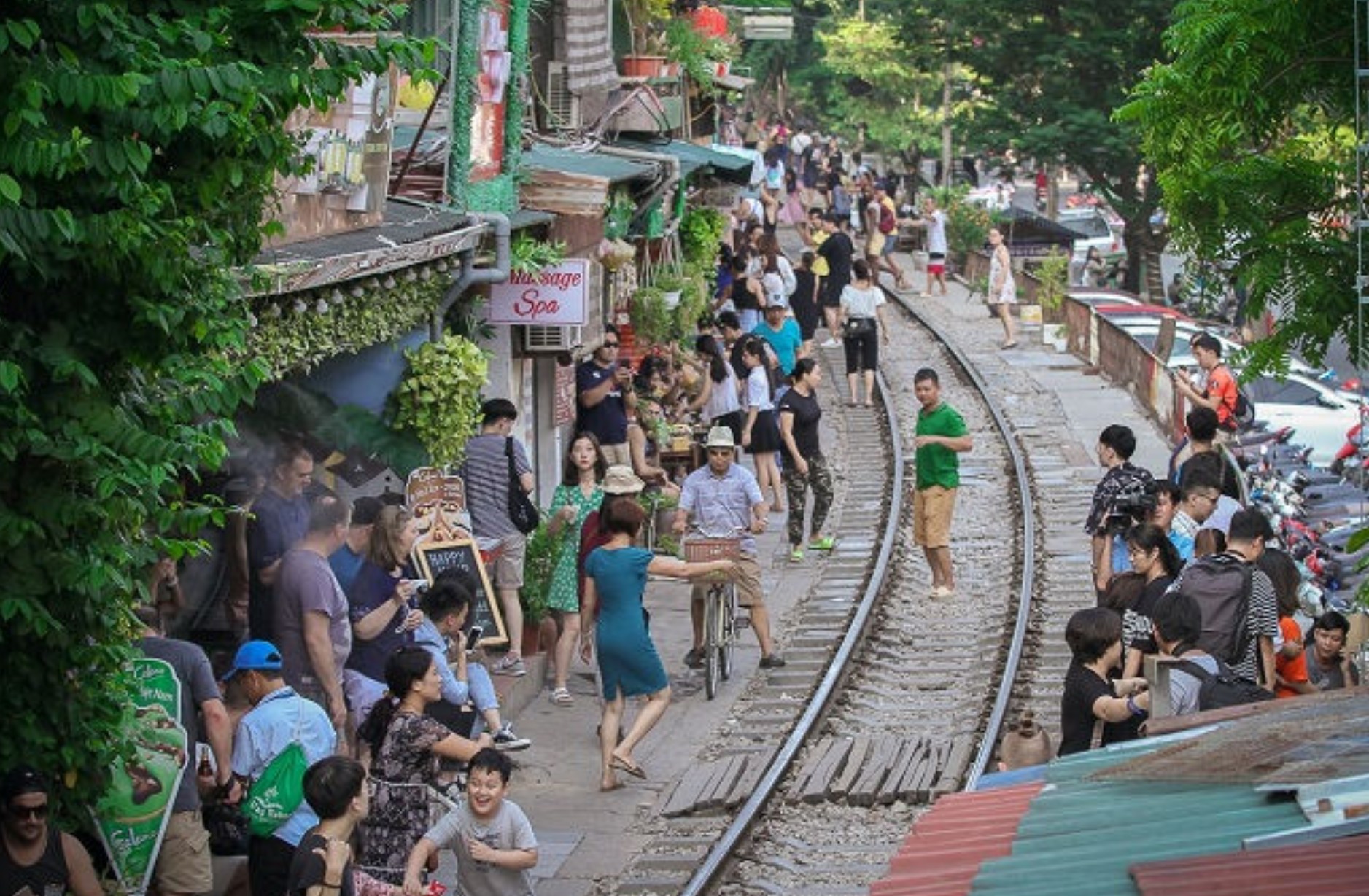 Xử phạt nghiêm vi phạm trong lĩnh vực đường sắt- Ảnh 1.