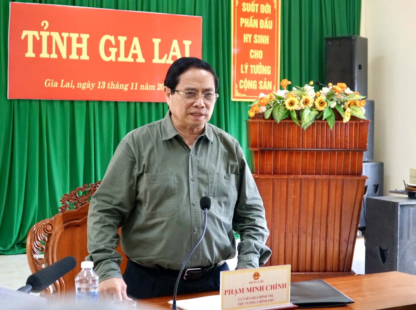 Thủ tướng: Gia Lai làm rất tốt trong ứng phó, ổn định đời sống nhân dân qua bão số 13- Ảnh 1.