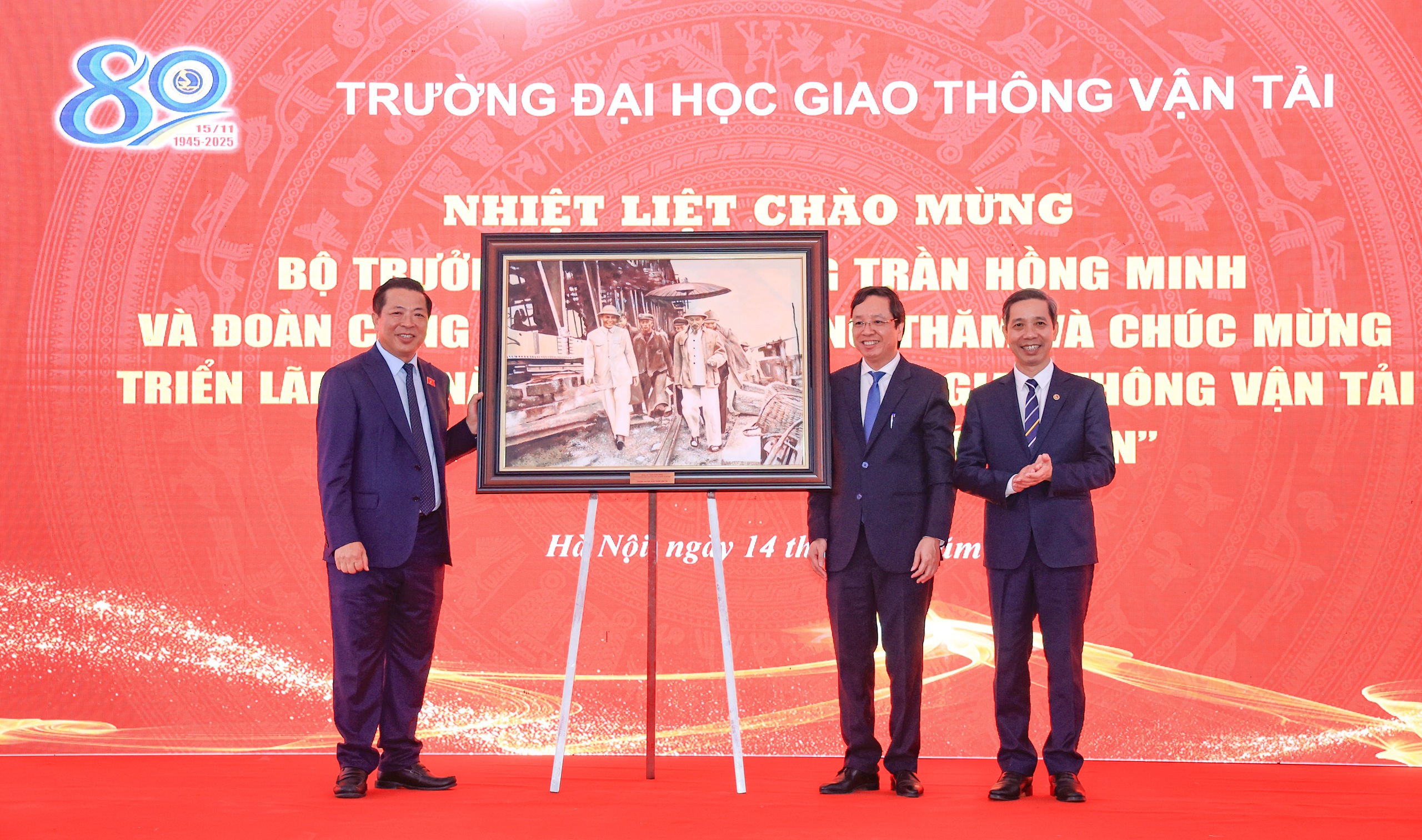 Bộ trưởng Bộ Xây dựng: ĐH GTVT là điểm tựa khoa học - công nghệ của ngành giao thông- Ảnh 4.