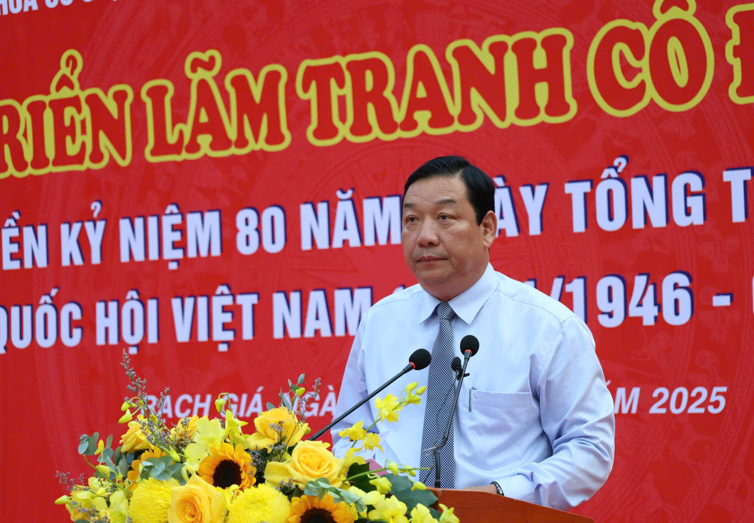 Bộ Văn hóa, Thể thao và Du lịch khai mạc triển lãm tranh cổ động tấm lớn tại An Giang- Ảnh 2. Bộ Văn hóa, Thể thao và Du lịch khai mạc triển lãm tranh cổ động tấm lớn tại An Giang- Ảnh 2.