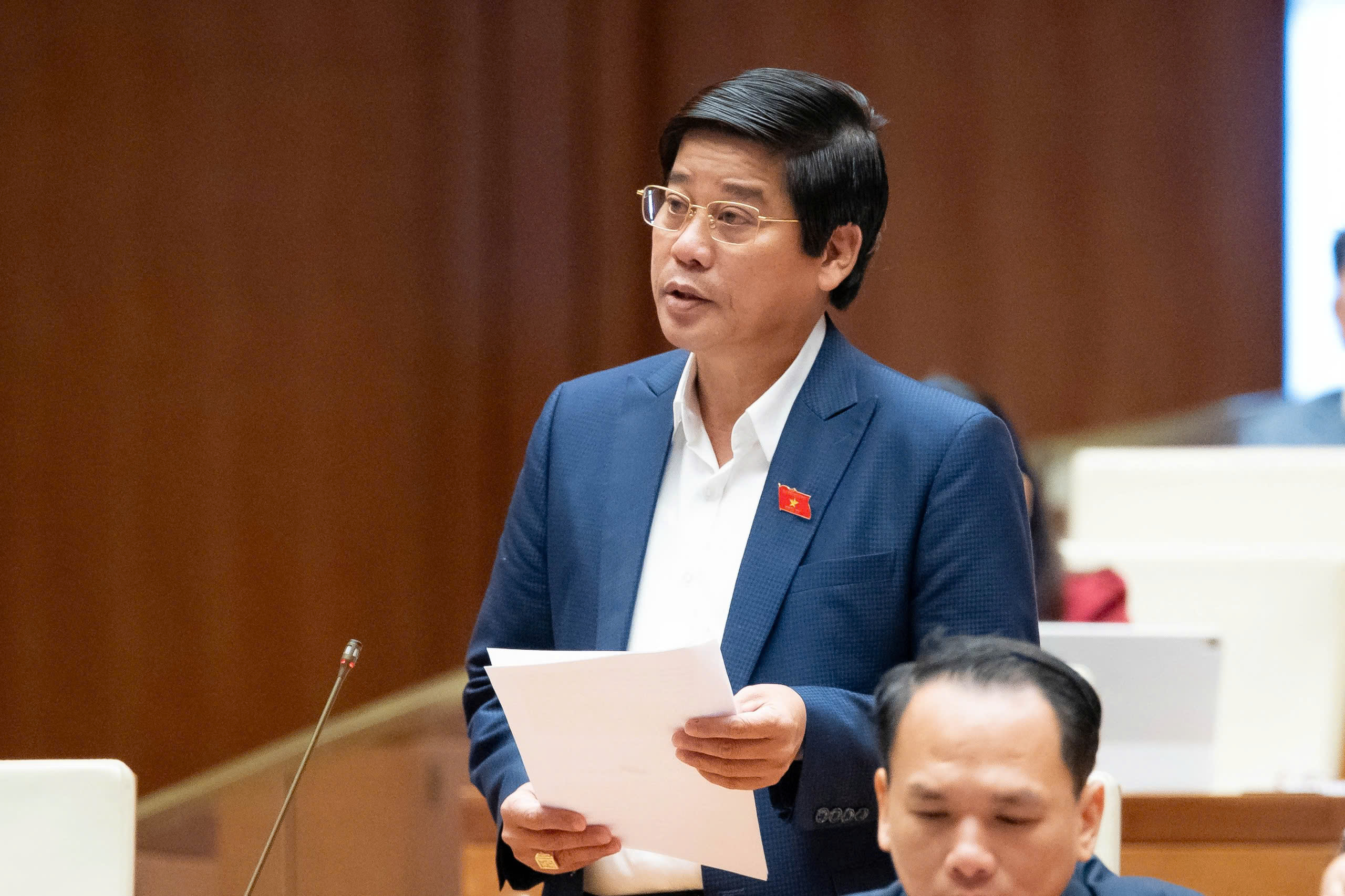 ĐBQH: Cần có chính sách hỗ trợ doanh nghiệp nghiên cứu, ứng dụng vật liệu xanh- Ảnh 4. ĐBQH: Cần có chính sách hỗ trợ doanh nghiệp nghiên cứu, ứng dụng vật liệu xanh- Ảnh 4.