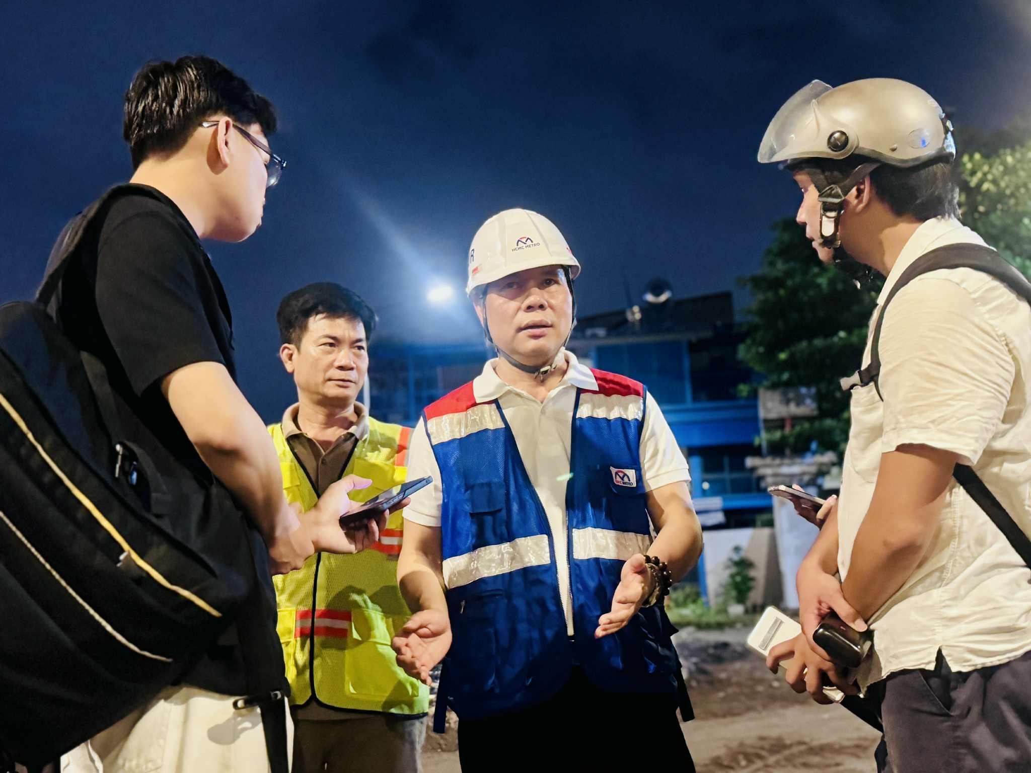 11 mũi thi công xuyên đêm đua tiến độ metro số 2 tại TP.HCM, quyết tâm về đích năm 2030- Ảnh 1.