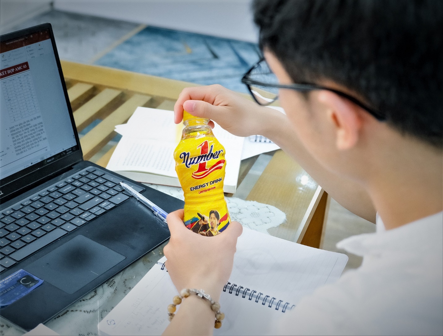 Gen Z “say no” với chất bảo quản, chọn năng lượng sạch: Number 1 làm điều tưởng không thể- Ảnh 1. Gen Z “say no” với chất bảo quản, chọn năng lượng sạch: Number 1 làm điều tưởng không thể- Ảnh 1.