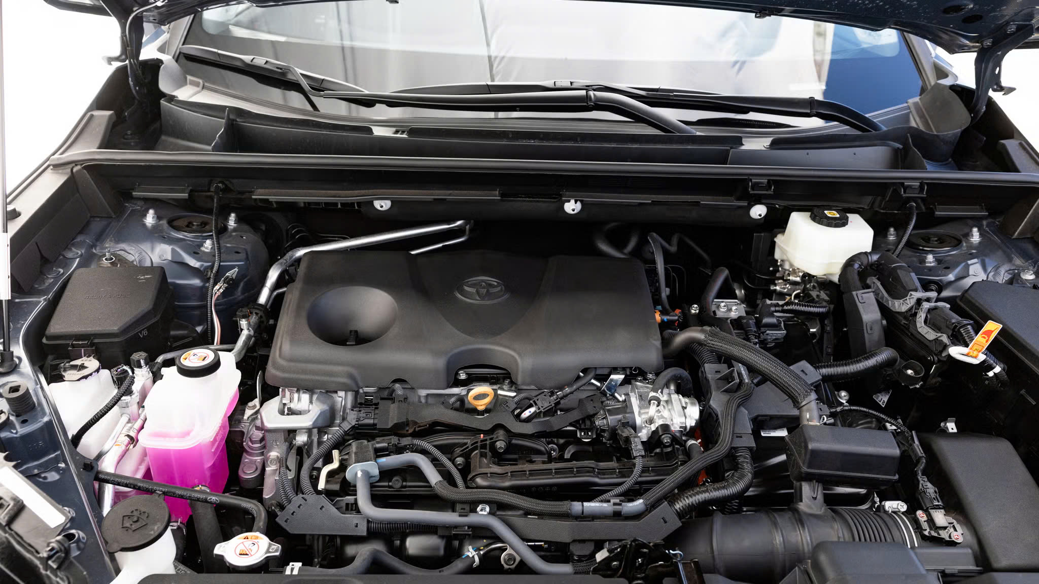 Toyota RAV4 2026 lột xác thành xe hybrid toàn phần- Ảnh 10. Toyota RAV4 2026 lột xác thành xe hybrid toàn phần- Ảnh 10.