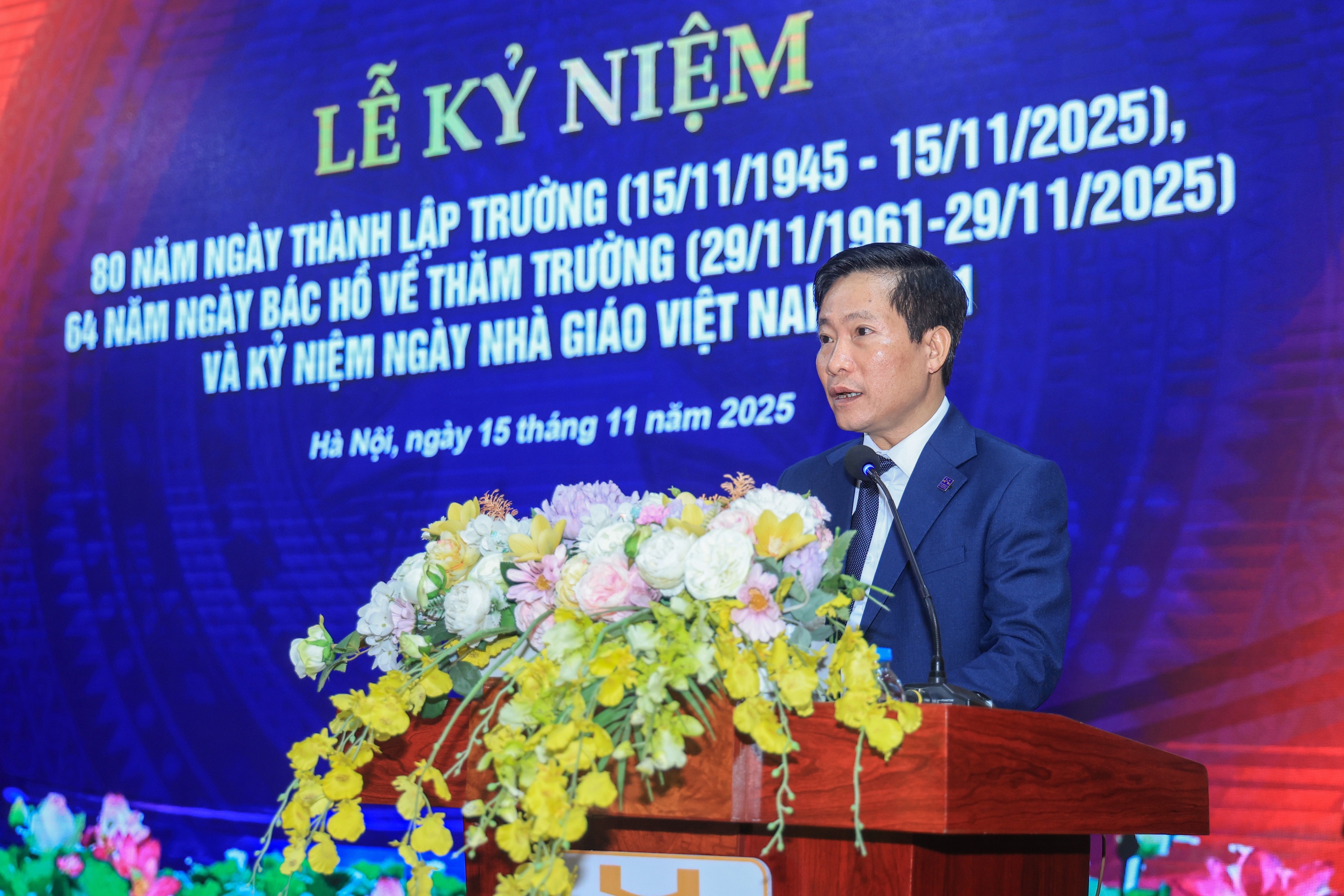 Bộ trưởng Trần Hồng Minh: ĐH Công nghệ GTVT phải là trung tâm đào tạo, đổi mới của ngành- Ảnh 4. Bộ trưởng Trần Hồng Minh: ĐH Công nghệ GTVT phải là trung tâm đào tạo, đổi mới của ngành- Ảnh 4.