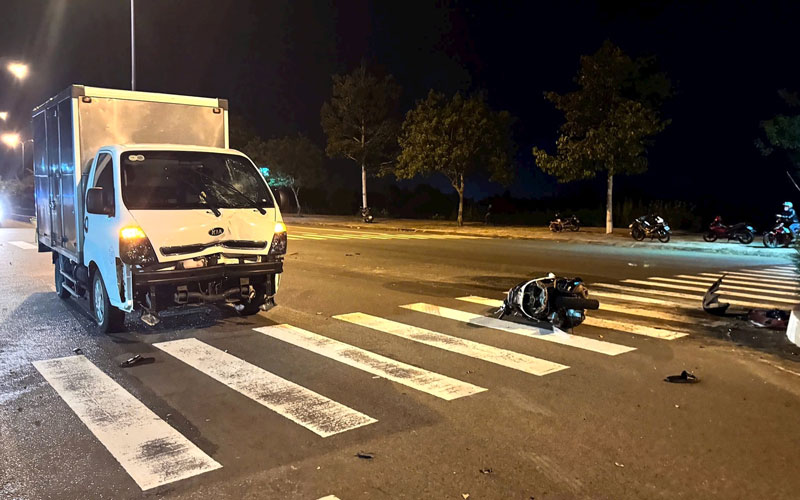 Hiện trường vụ tai nạn khiến hai người thiệt mạng - Ảnh: Hữu Phúc. Hiện trường vụ tai nạn khiến hai người thiệt mạng - Ảnh: Hữu Phúc.