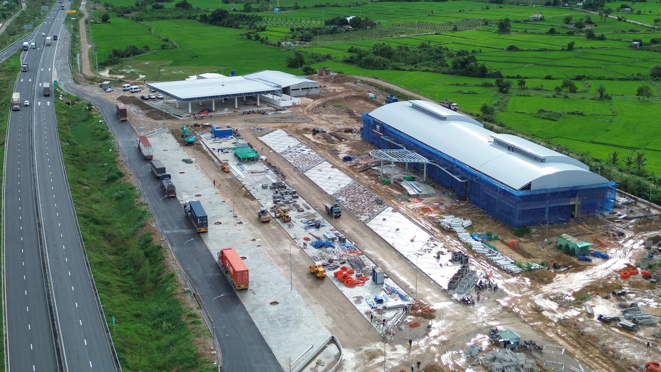 Trạm dừng nghỉ cao tốc Vĩnh Hảo - Phan Thiết bứt tốc về đích- Ảnh 2. Trạm dừng nghỉ cao tốc Vĩnh Hảo - Phan Thiết bứt tốc về đích- Ảnh 2.