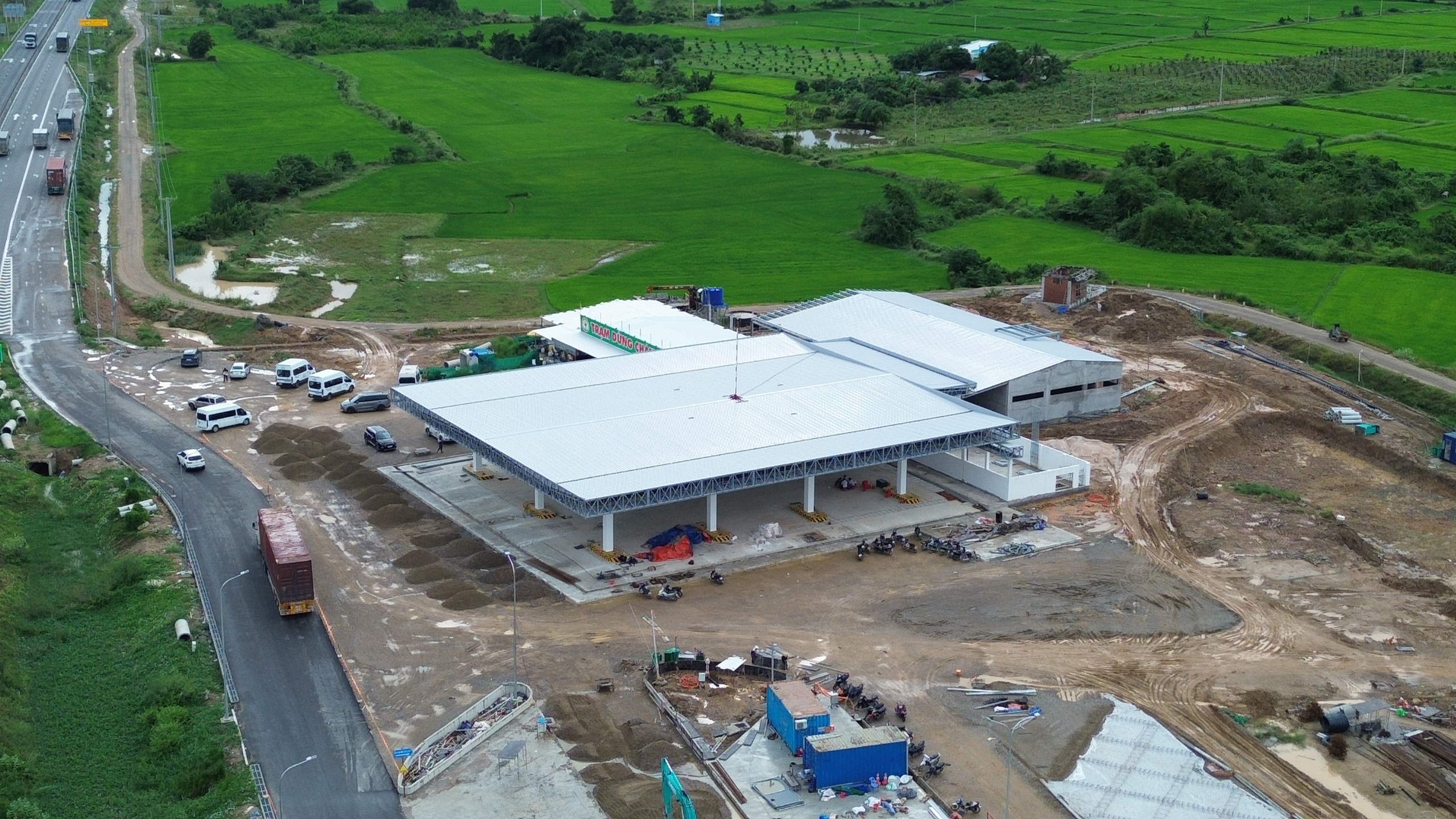 Trạm dừng nghỉ cao tốc Vĩnh Hảo - Phan Thiết bứt tốc về đích- Ảnh 7. Trạm dừng nghỉ cao tốc Vĩnh Hảo - Phan Thiết bứt tốc về đích- Ảnh 7.