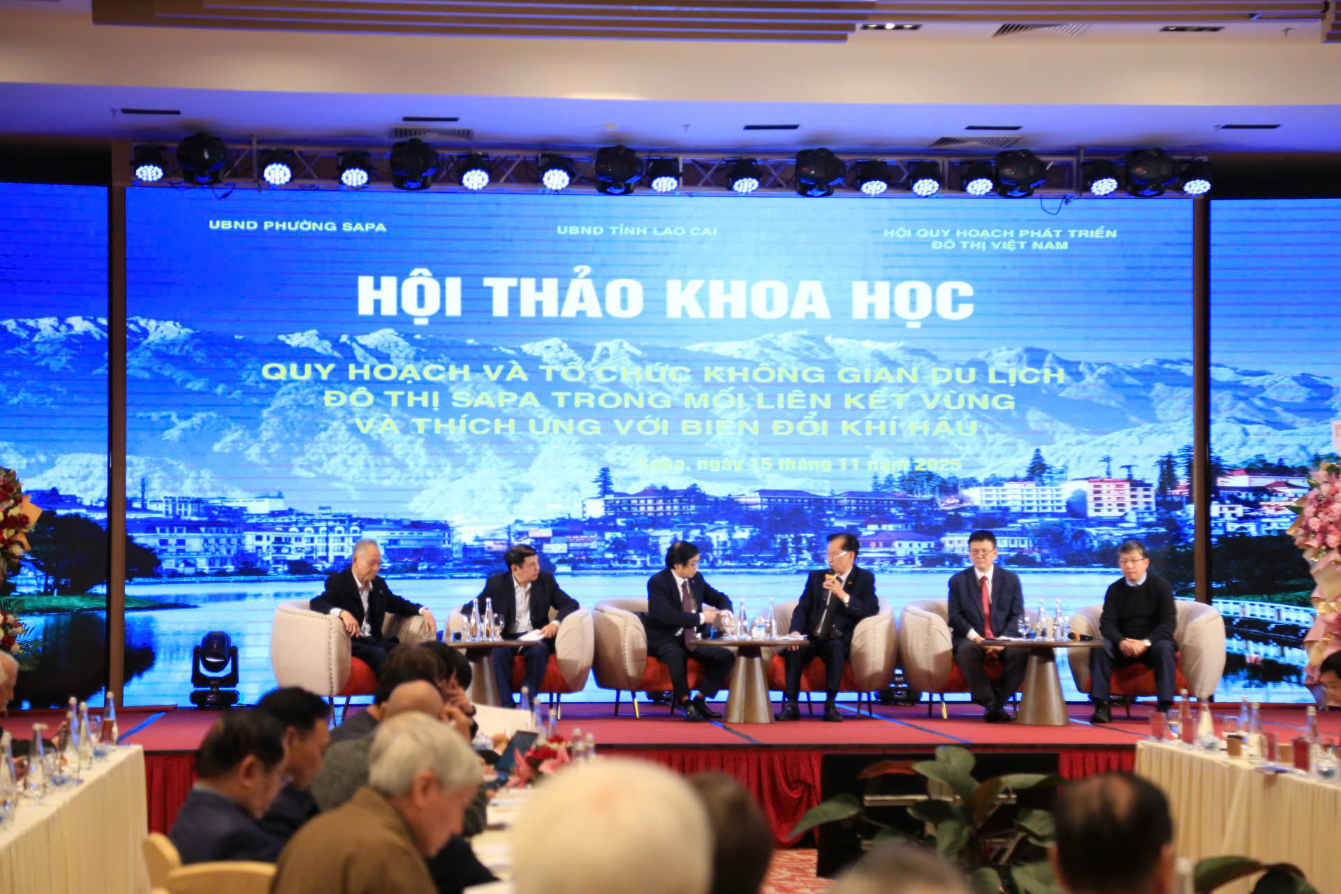 Lào Cai: Chuyên gia hiến kế tháo gỡ “nút thắt” hạ tầng đưa Sa Pa bứt phá- Ảnh 2. Lào Cai: Chuyên gia hiến kế tháo gỡ “nút thắt” hạ tầng đưa Sa Pa bứt phá- Ảnh 2.