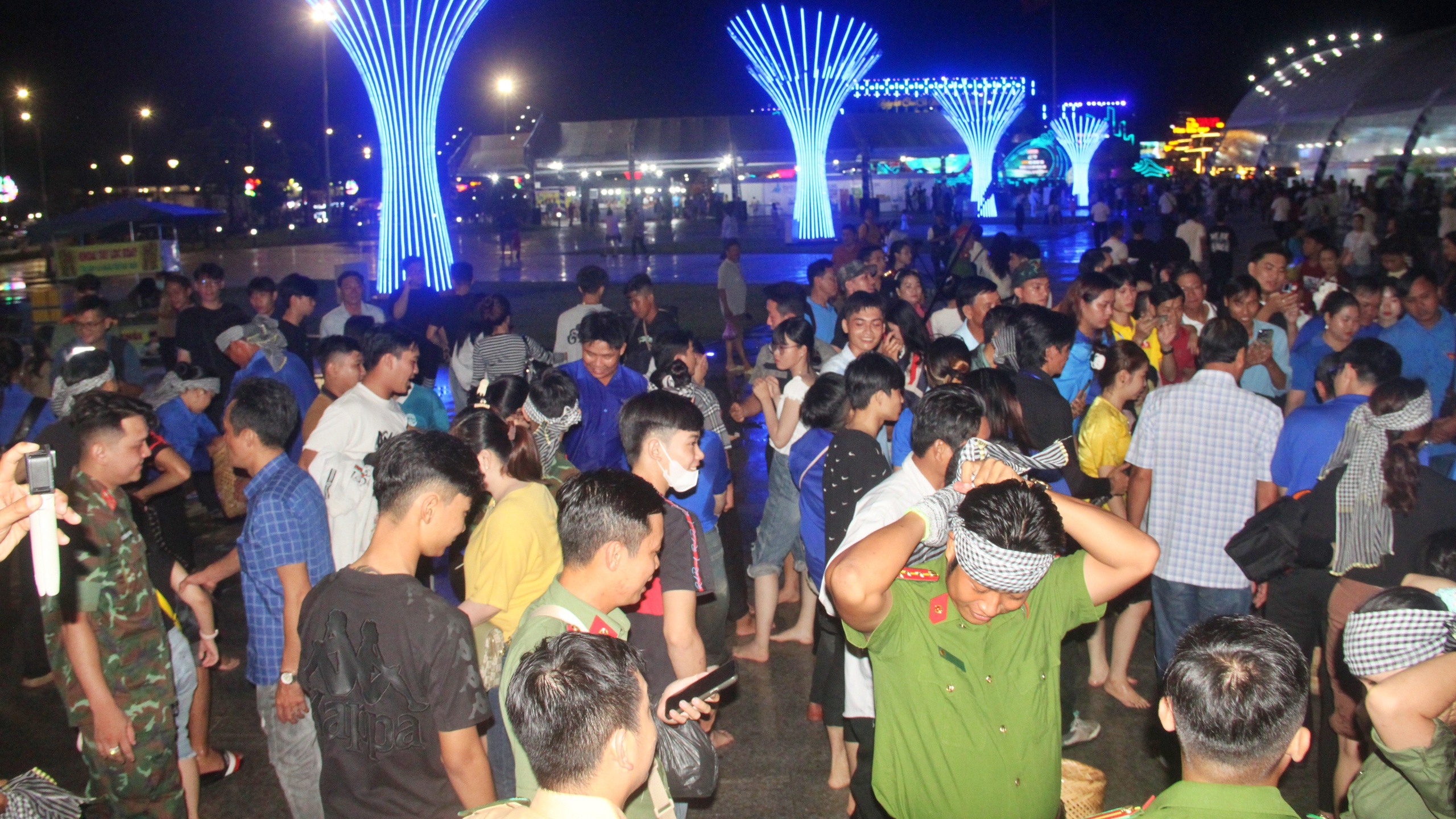 Khai mạc Ngày hội Cua Cà Mau năm 2025- Ảnh 7. Khai mạc Ngày hội Cua Cà Mau năm 2025- Ảnh 7.