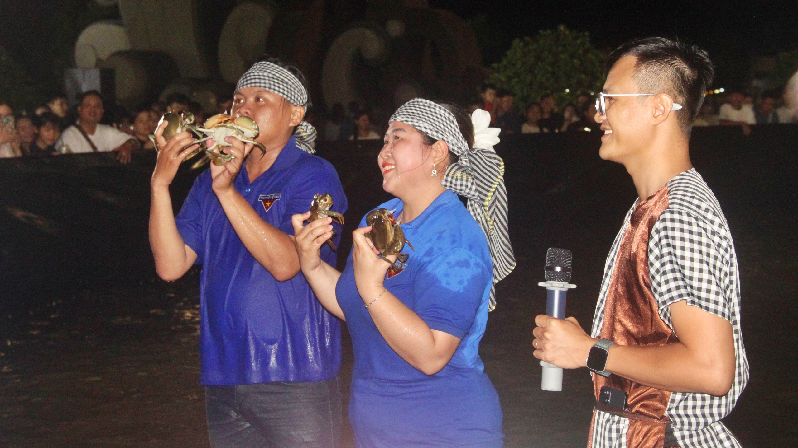 Khai mạc Ngày hội Cua Cà Mau năm 2025- Ảnh 9. Khai mạc Ngày hội Cua Cà Mau năm 2025- Ảnh 9.