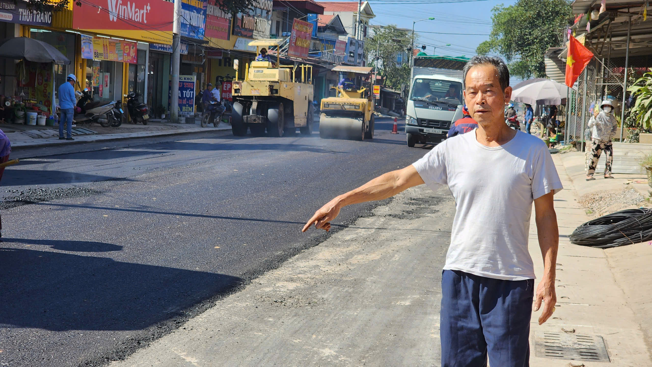 Người dân hiến đất hàng tỷ đồng mở rộng tỉnh lộ ở Bắc Ninh- Ảnh 8. Người dân hiến đất hàng tỷ đồng mở rộng tỉnh lộ ở Bắc Ninh- Ảnh 8.