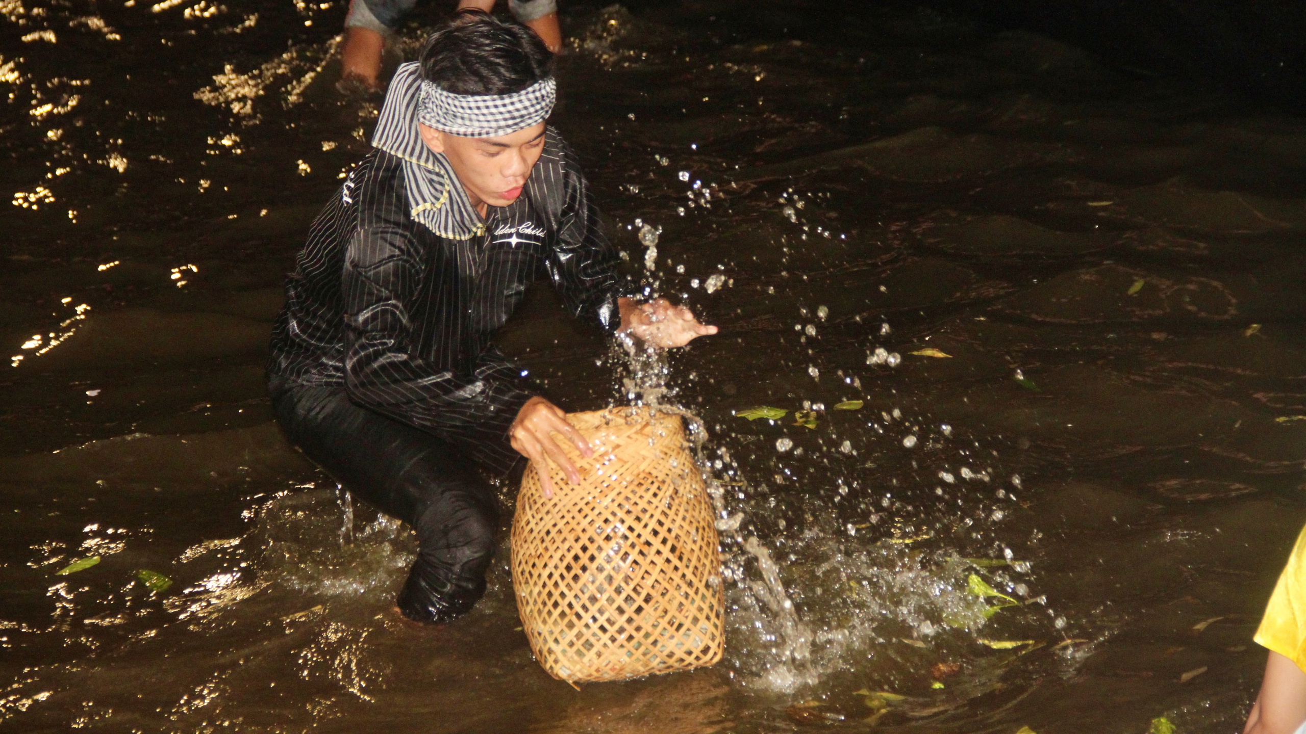 Khai mạc Ngày hội Cua Cà Mau năm 2025- Ảnh 8. Khai mạc Ngày hội Cua Cà Mau năm 2025- Ảnh 8.