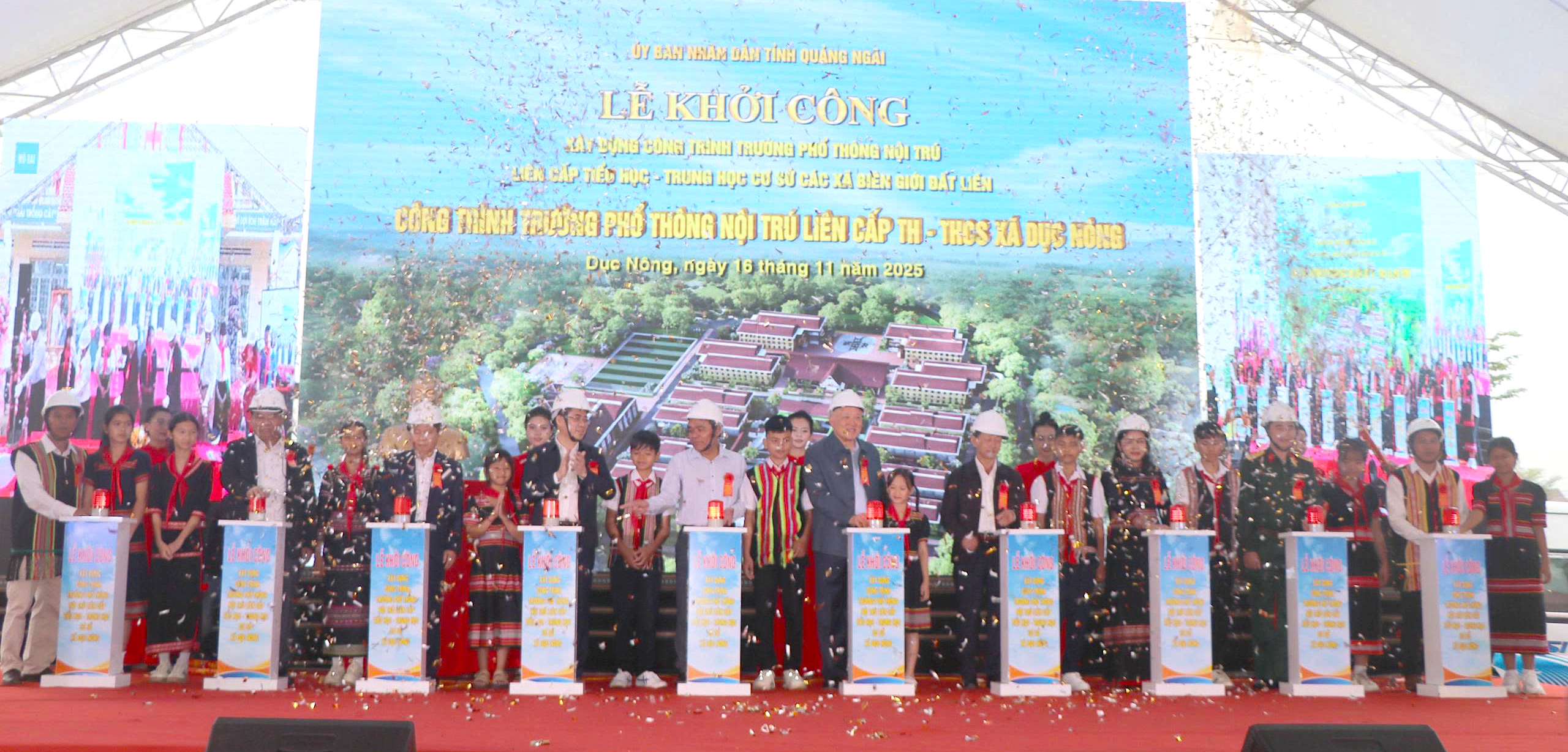 Phó Thủ tướng Nguyễn Hòa Bình: Trường học vùng biên biểu tượng đoàn kết miền xuôi và ngược- Ảnh 3. Phó Thủ tướng Nguyễn Hòa Bình: Trường học vùng biên biểu tượng đoàn kết miền xuôi và ngược- Ảnh 3.