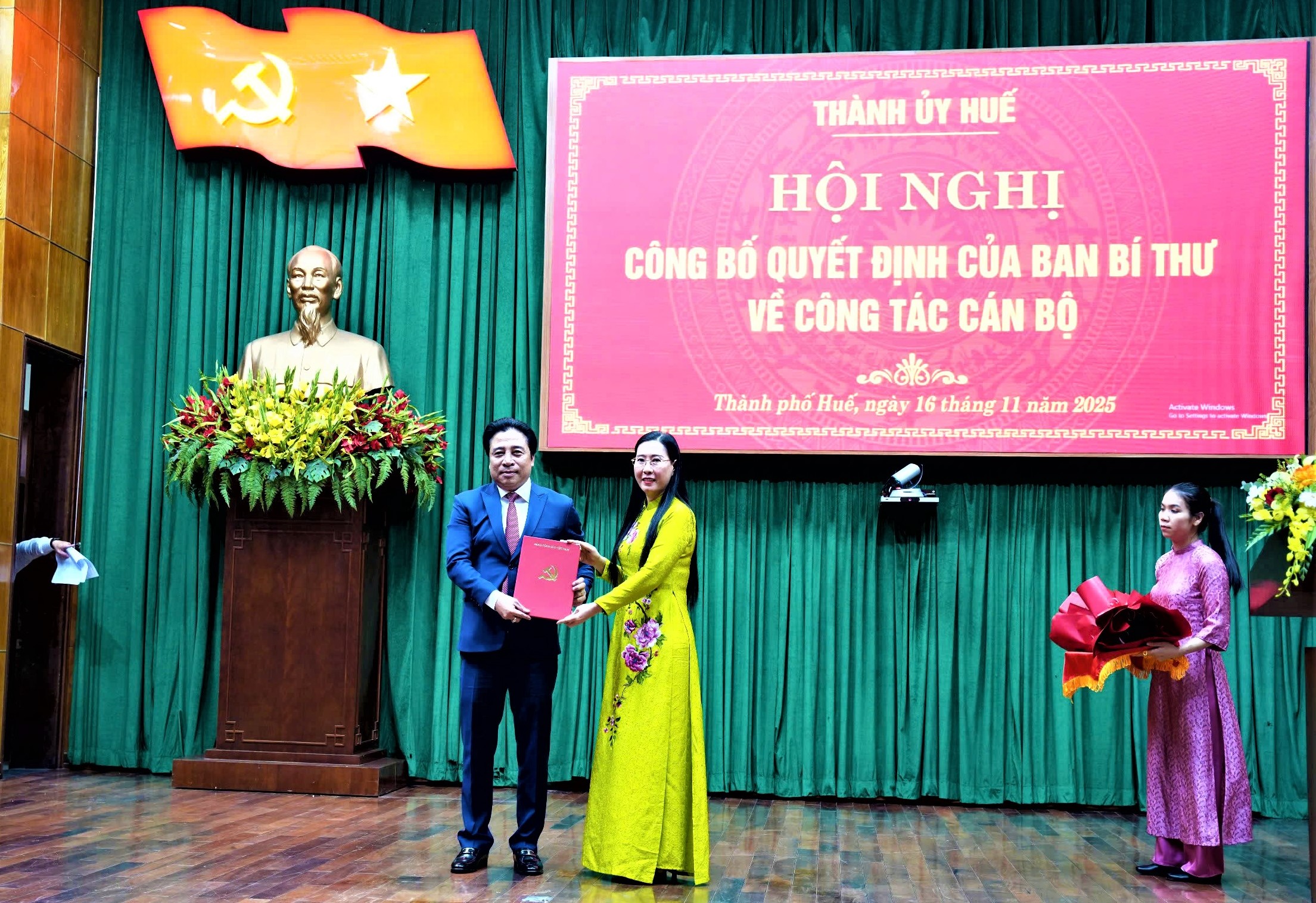 Chủ tịch UBND tỉnh Khánh Hòa làm Phó Bí thư Thành ủy Huế- Ảnh 2. Chủ tịch UBND tỉnh Khánh Hòa làm Phó Bí thư Thành ủy Huế- Ảnh 2.