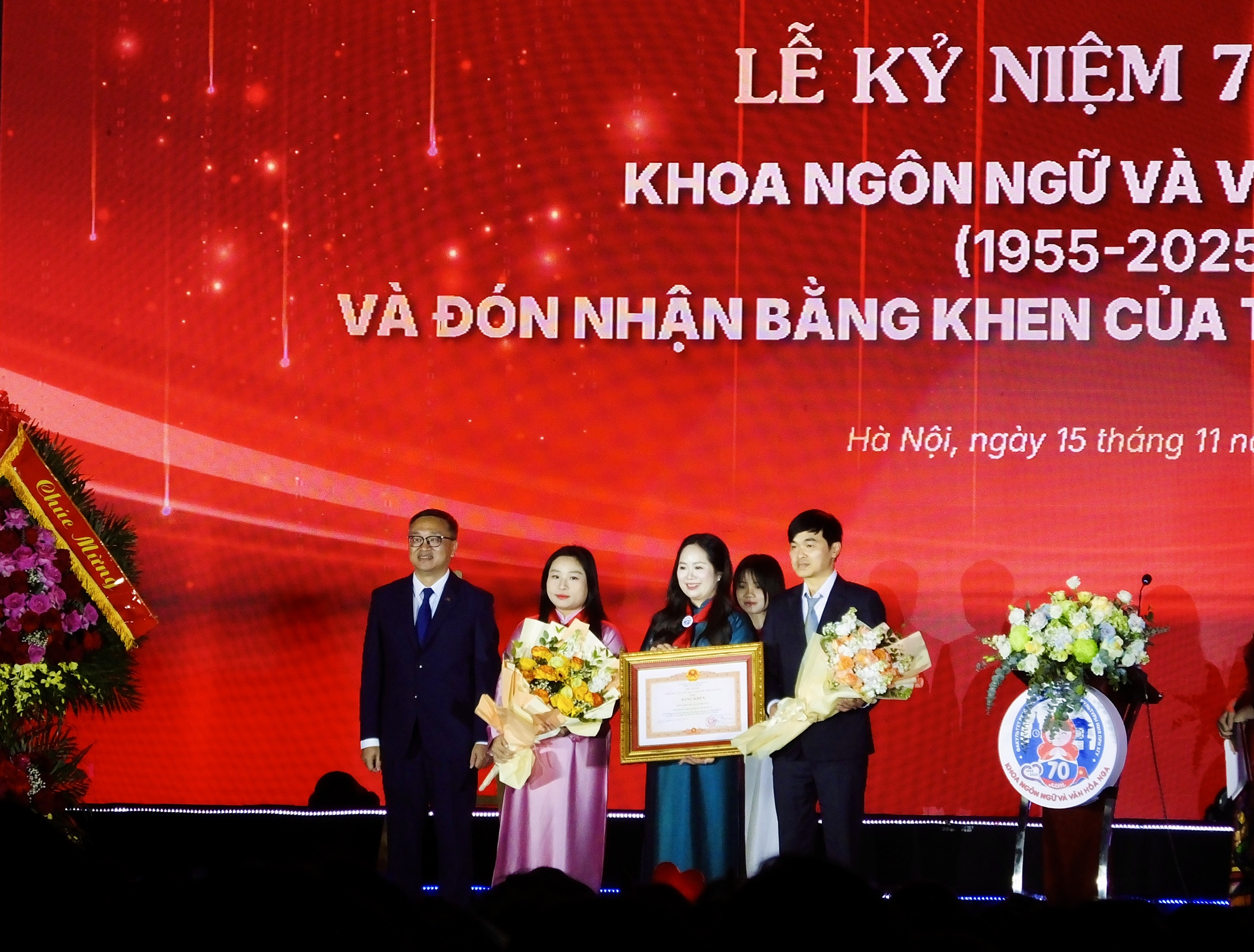 Khoa Ngôn ngữ và Văn hóa Nga - ĐH Ngoại ngữ kỷ niệm 70 năm, nhận Bằng khen của Thủ tướng- Ảnh 2. Khoa Ngôn ngữ và Văn hóa Nga - ĐH Ngoại ngữ kỷ niệm 70 năm, nhận Bằng khen của Thủ tướng- Ảnh 2.