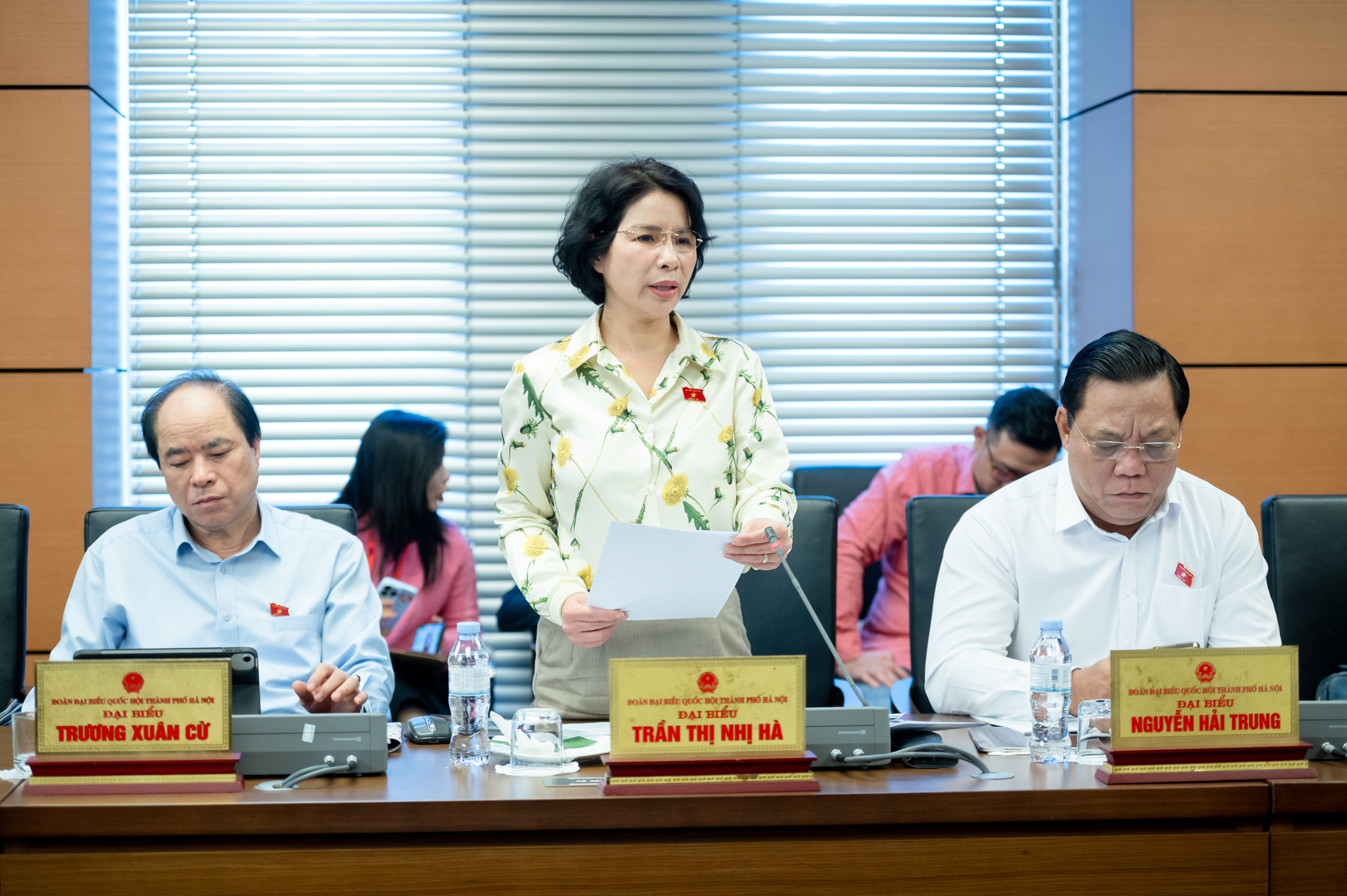 Đại biểu Quốc hội: Xã hội đặt nhà giáo ở vị thế cao hơn, học sinh sẽ hưởng lợi- Ảnh 4. Đại biểu Quốc hội: Xã hội đặt nhà giáo ở vị thế cao hơn, học sinh sẽ hưởng lợi- Ảnh 4.