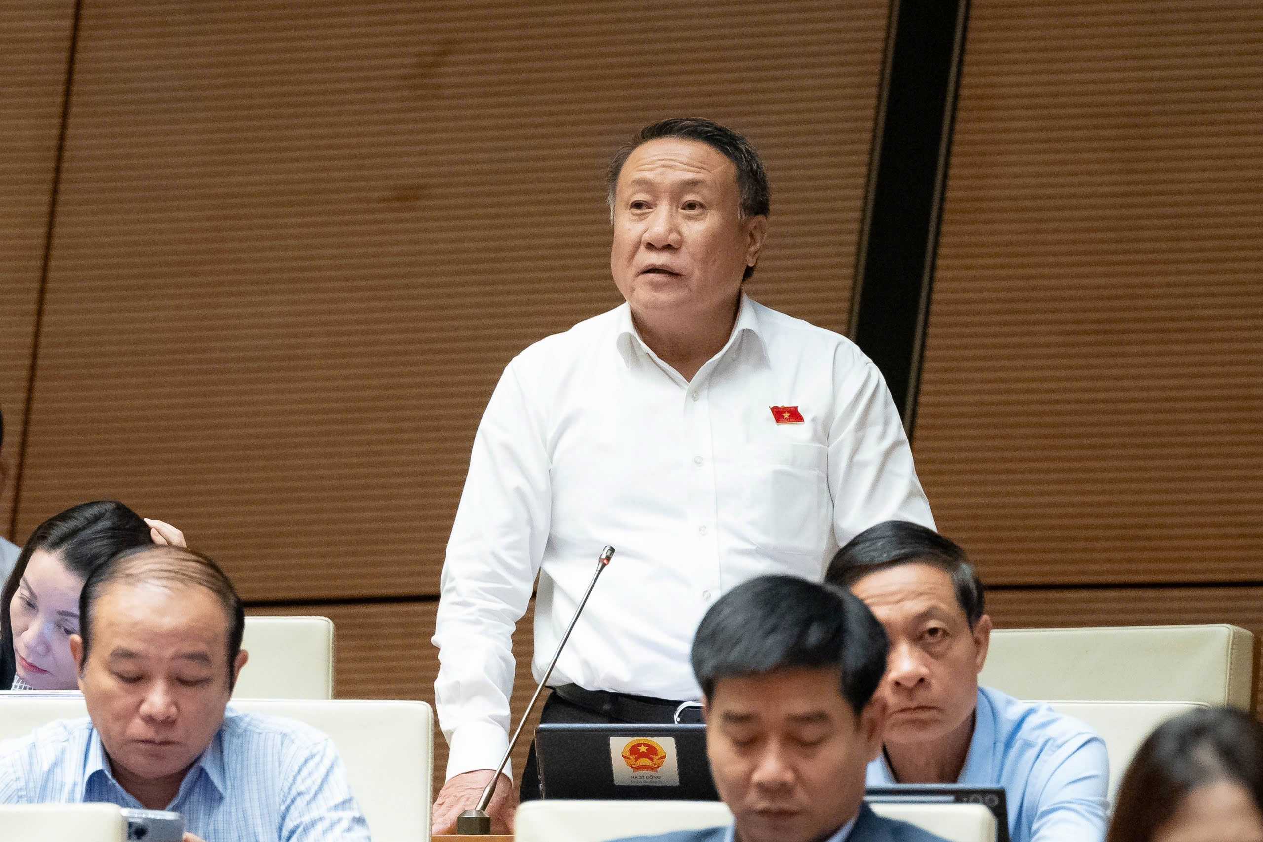 Bộ trưởng Bộ Công an làm rõ đề xuất lắp thiết bị ghi hình khoang hành khách- Ảnh 1. Bộ trưởng Bộ Công an làm rõ đề xuất lắp thiết bị ghi hình khoang hành khách- Ảnh 1.