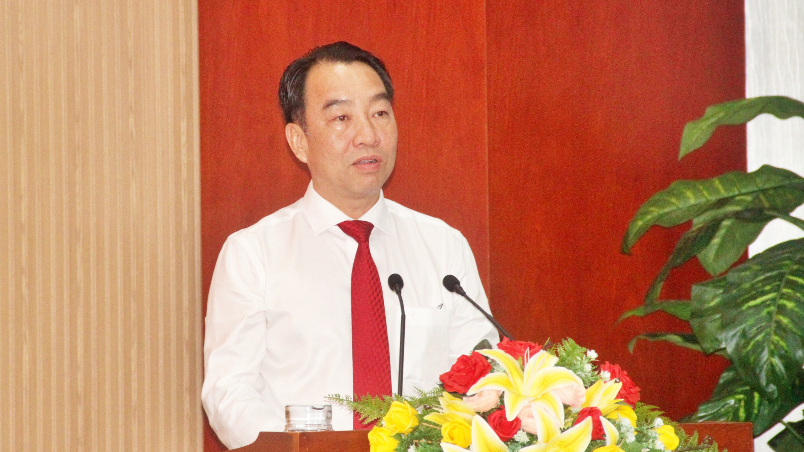 Chủ tịch tỉnh Vĩnh Long làm Phó bí thư Tỉnh ủy Cà Mau- Ảnh 2. Chủ tịch tỉnh Vĩnh Long làm Phó bí thư Tỉnh ủy Cà Mau- Ảnh 2.