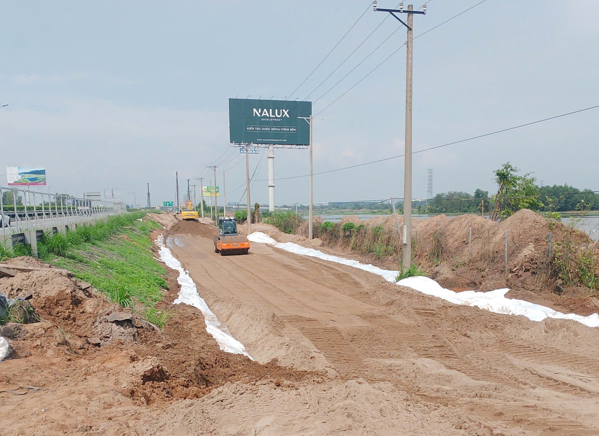 Tổng công ty Thăng Long đẩy tiến độ mở rộng cao tốc TP.HCM - Long Thành từ những ngày đầu- Ảnh 1. Tổng công ty Thăng Long đẩy tiến độ mở rộng cao tốc TP.HCM - Long Thành từ những ngày đầu- Ảnh 1.