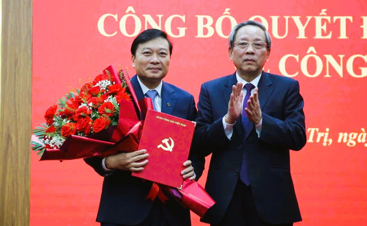 Chủ tịch UBND tỉnh Nghệ An giữ chức Phó bí thư Tỉnh ủy Quảng Trị- Ảnh 1. Chủ tịch UBND tỉnh Nghệ An giữ chức Phó bí thư Tỉnh ủy Quảng Trị- Ảnh 1.