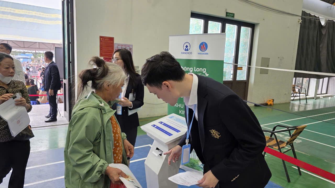 Hà Nội: Cận cảnh ngày đầu mở bán dự án nhà ở xã hội CT3 tại khu đô thị Kim Chung- Ảnh 9. Hà Nội: Cận cảnh ngày đầu mở bán dự án nhà ở xã hội CT3 tại khu đô thị Kim Chung- Ảnh 9.