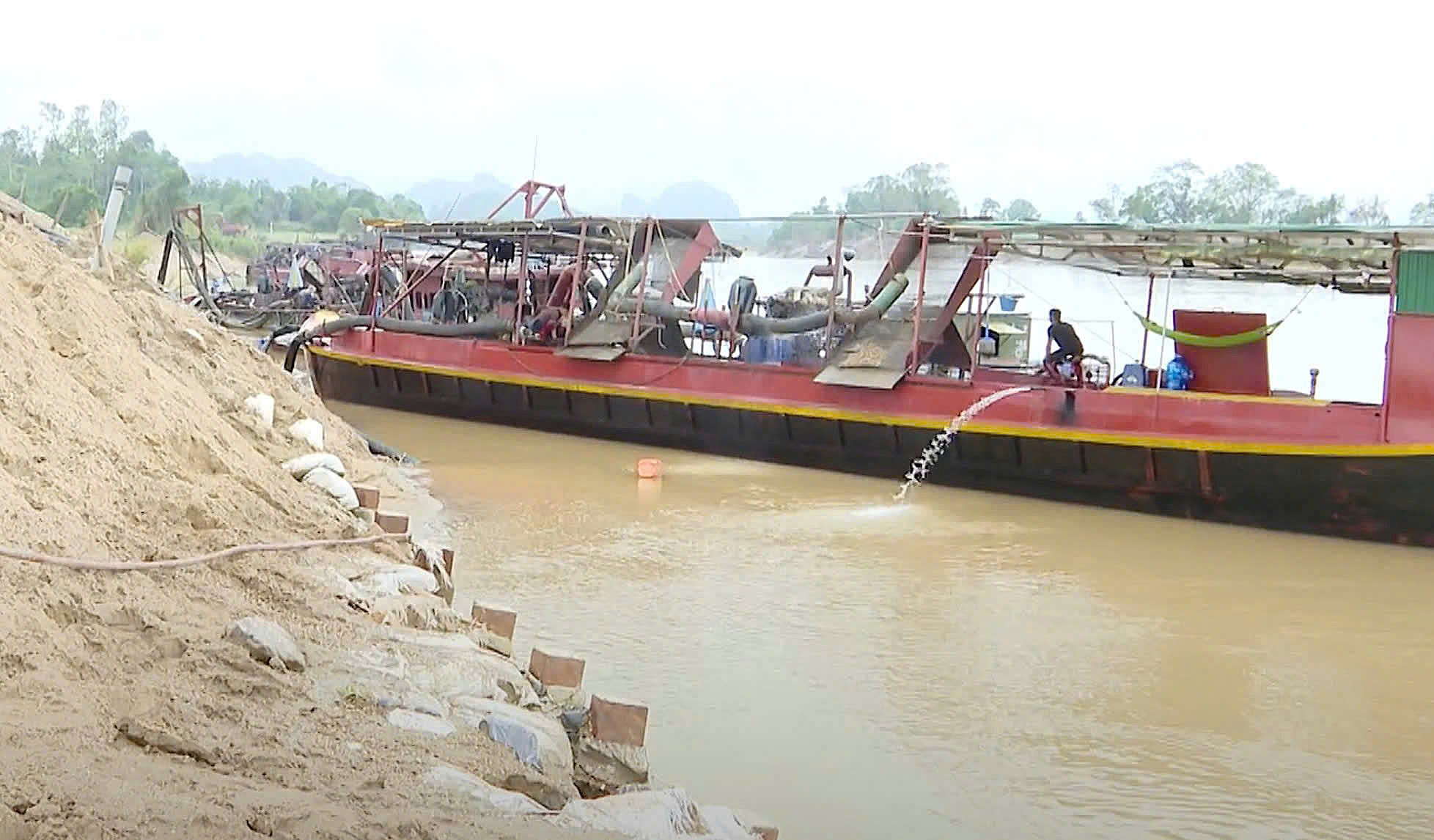 Nghệ An đẩy mạnh tuyên truyền Nghị định 139 để nâng cao an toàn giao thông đường thủy- Ảnh 1. Nghệ An đẩy mạnh tuyên truyền Nghị định 139 để nâng cao an toàn giao thông đường thủy- Ảnh 1.