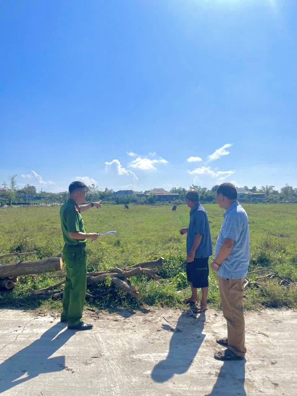 Hà Tĩnh: Trâu bò thả rông trên đường gây tai nạn, chủ trâu có vô can?- Ảnh 6. Hà Tĩnh: Trâu bò thả rông trên đường gây tai nạn, chủ trâu có vô can?- Ảnh 6.