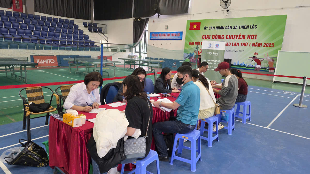 Hà Nội: Cận cảnh ngày đầu mở bán dự án nhà ở xã hội CT3 tại khu đô thị Kim Chung- Ảnh 8. Hà Nội: Cận cảnh ngày đầu mở bán dự án nhà ở xã hội CT3 tại khu đô thị Kim Chung- Ảnh 8.