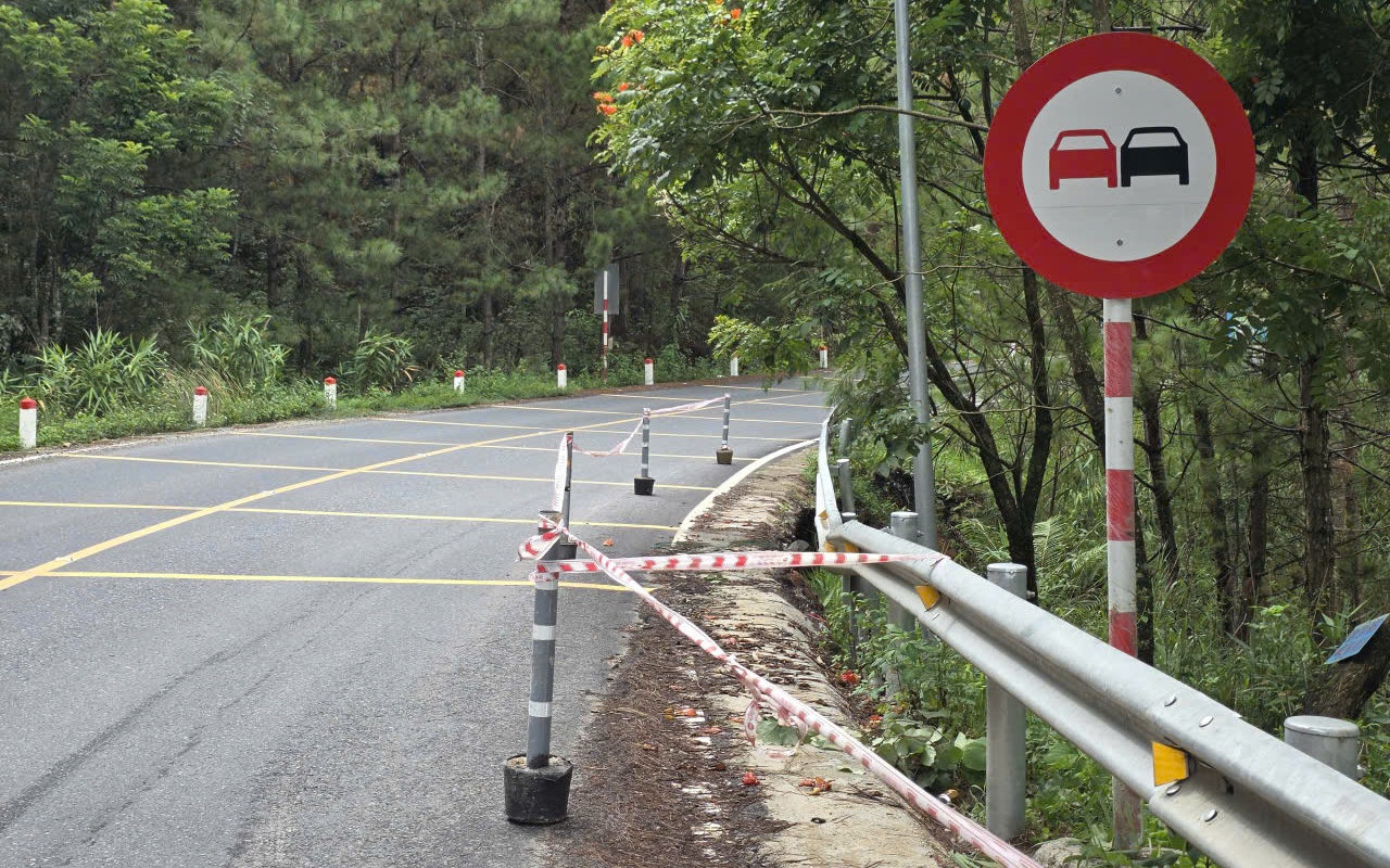 Lâm Đồng: Phân luồng giao thông đèo Mimosa do sạt lở, cấm xe tải từ 15 tấn