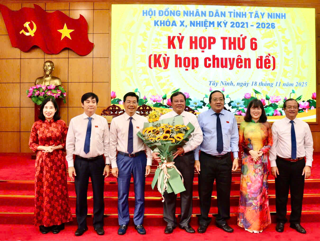 Ông Lê Văn Hẳn làm Chủ tịch UBND tỉnh Tây Ninh- Ảnh 1.