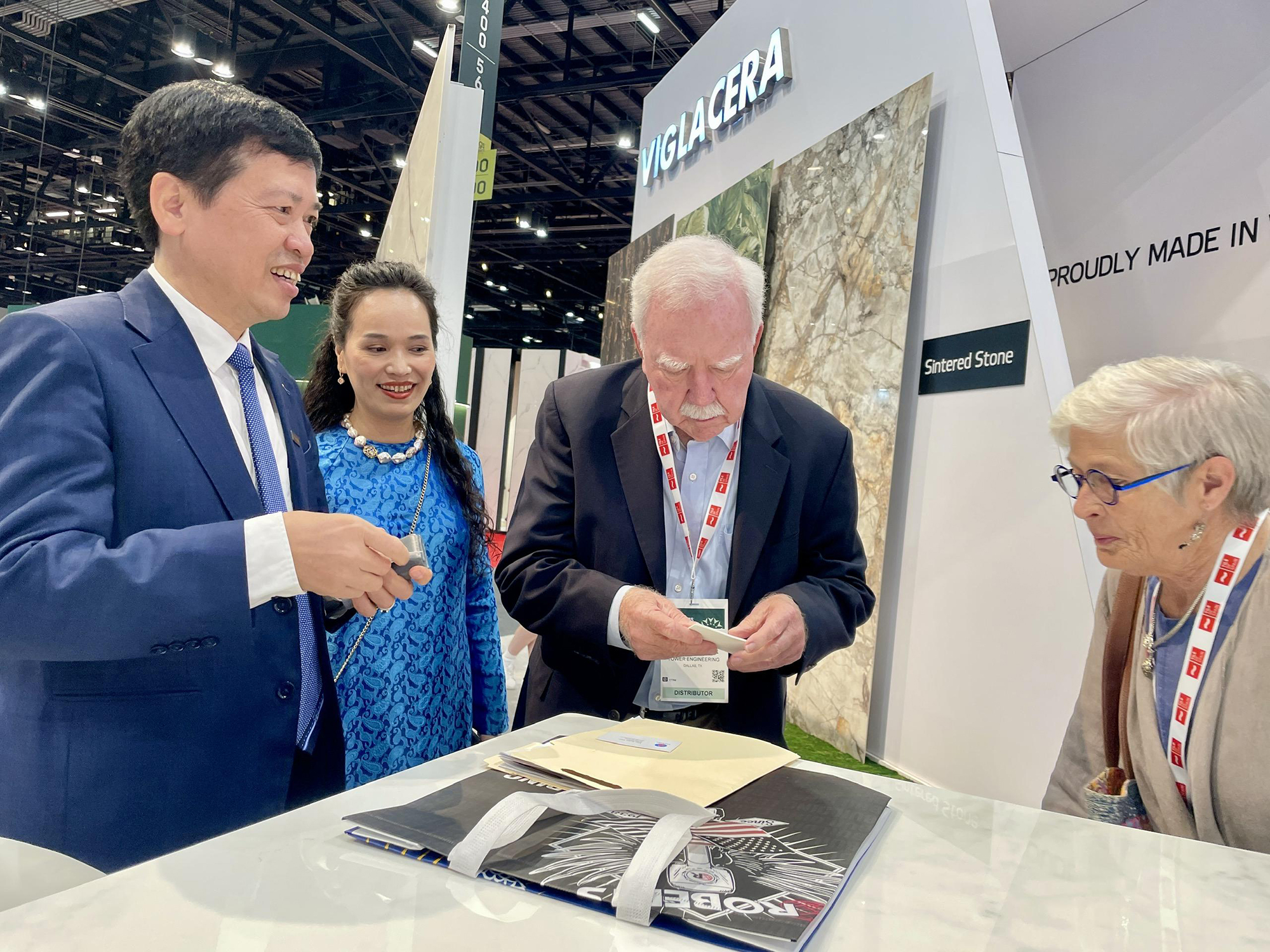 Vật liệu xây dựng Việt chinh phục thị trường “ngoại” - Ảnh 1.