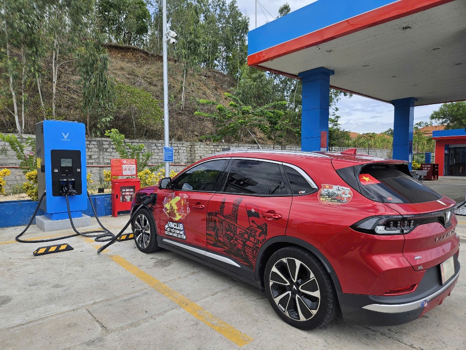 Chủ xe VF 8: “Đạp ga đã như siêu xe, chi phí nuôi xe quá rẻ”- Ảnh 3.