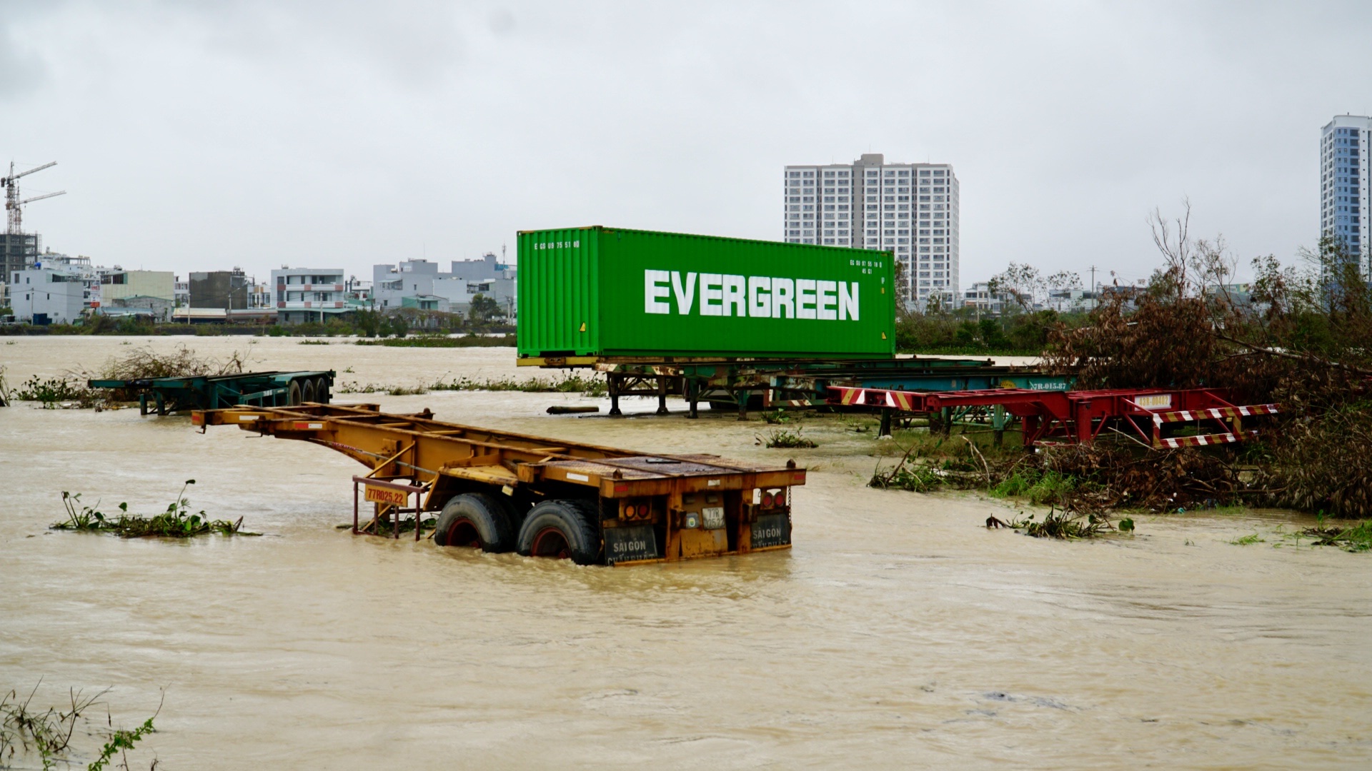 Nhiều khu vực tại Gia Lai ngập cục bộ do mưa lớn liên tiếp nhiều ngày- Ảnh 4.