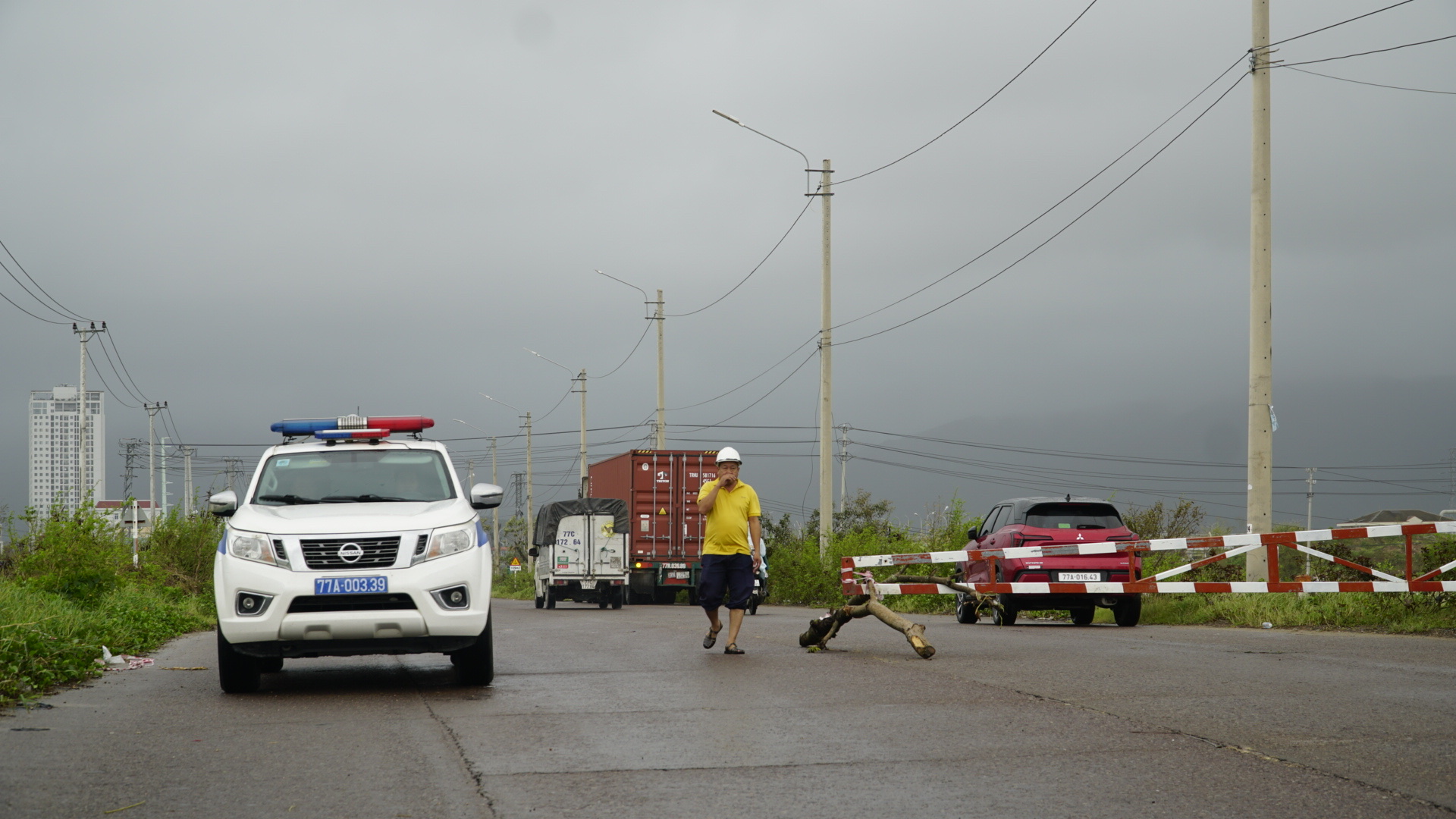 Nhiều khu vực tại Gia Lai ngập cục bộ do mưa lớn liên tiếp nhiều ngày- Ảnh 10.