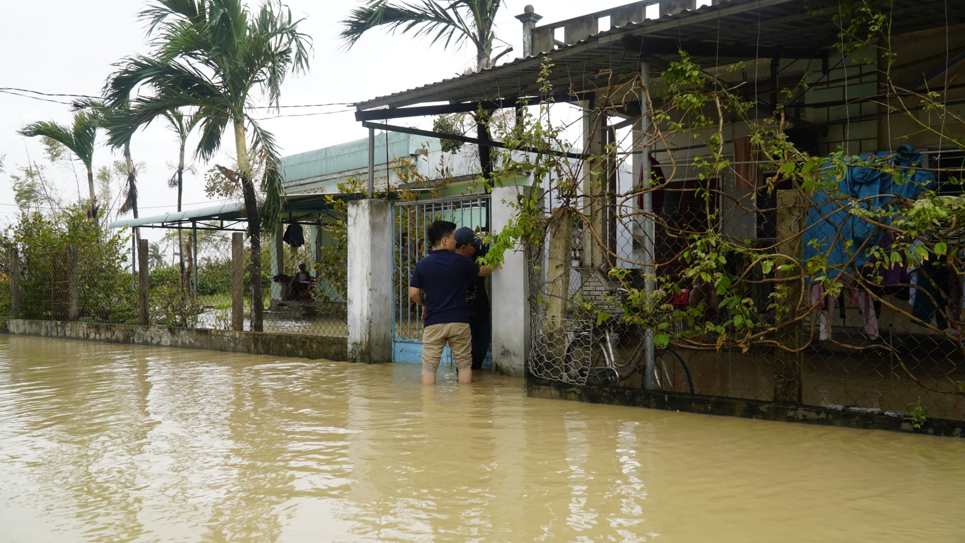Nhiều khu vực tại Gia Lai ngập cục bộ do mưa lớn liên tiếp nhiều ngày- Ảnh 7.