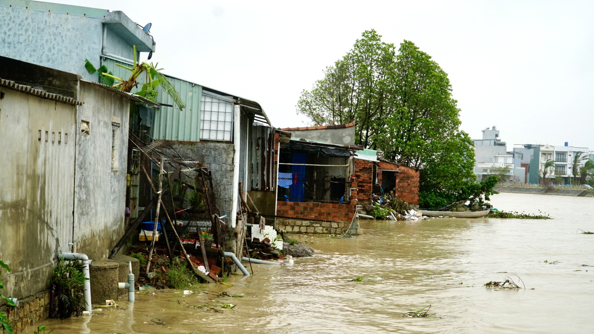 Nhiều khu vực tại Gia Lai ngập cục bộ do mưa lớn liên tiếp nhiều ngày- Ảnh 6.